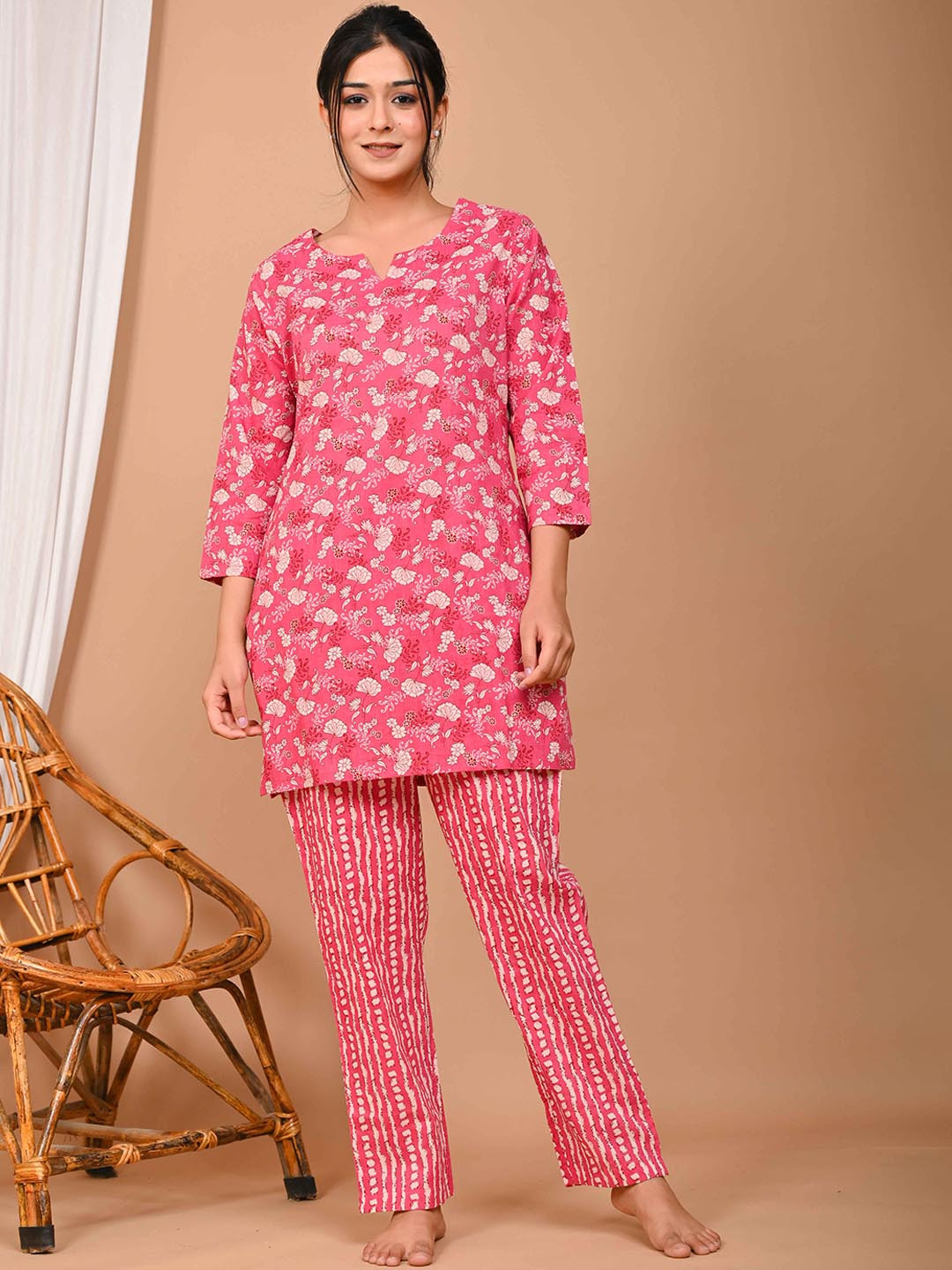 

Bhoolft Printed Cotton Night suit, Pink