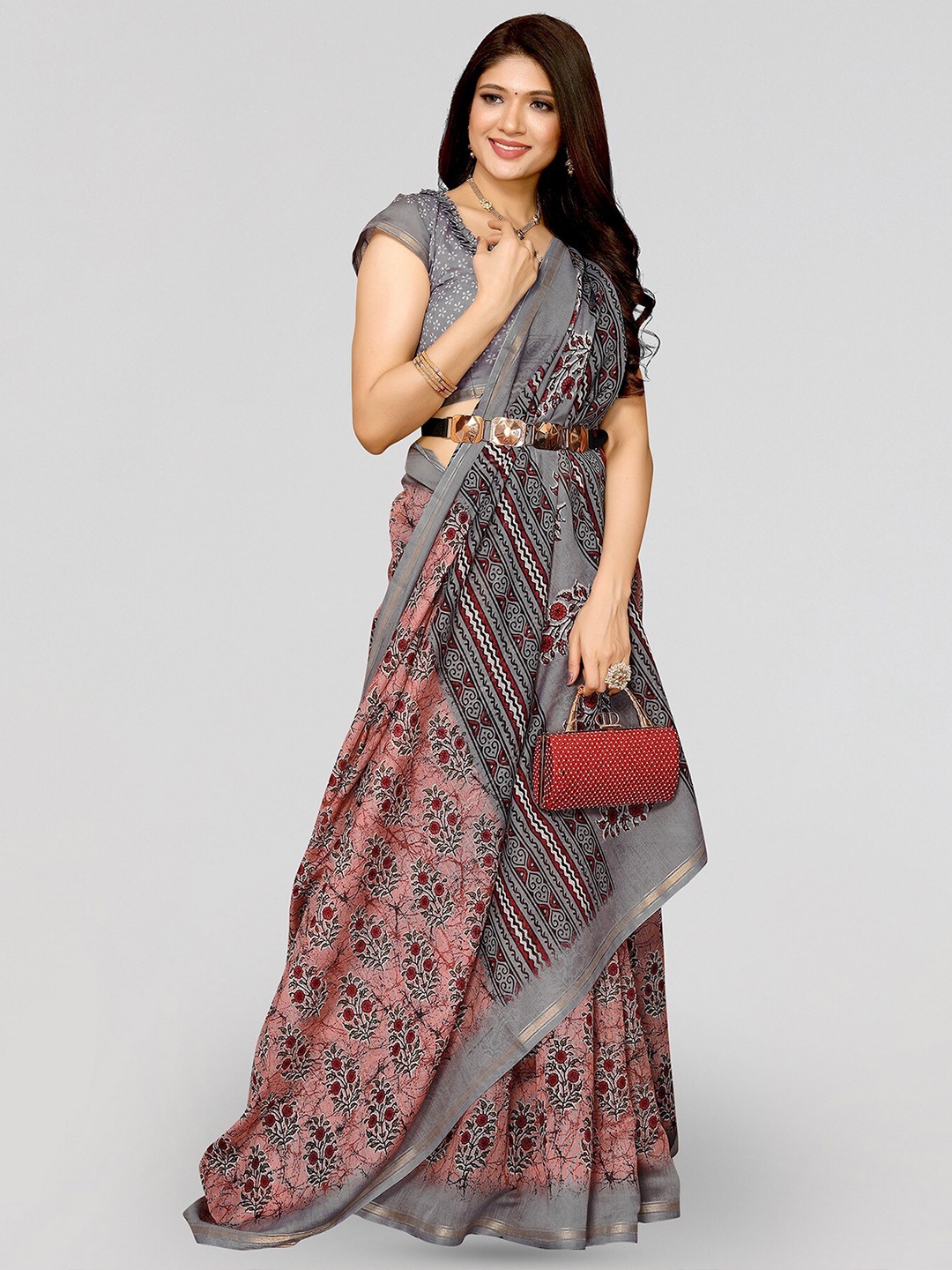 

Yashika Ethnic Motifs Printed Zari Saree, Peach