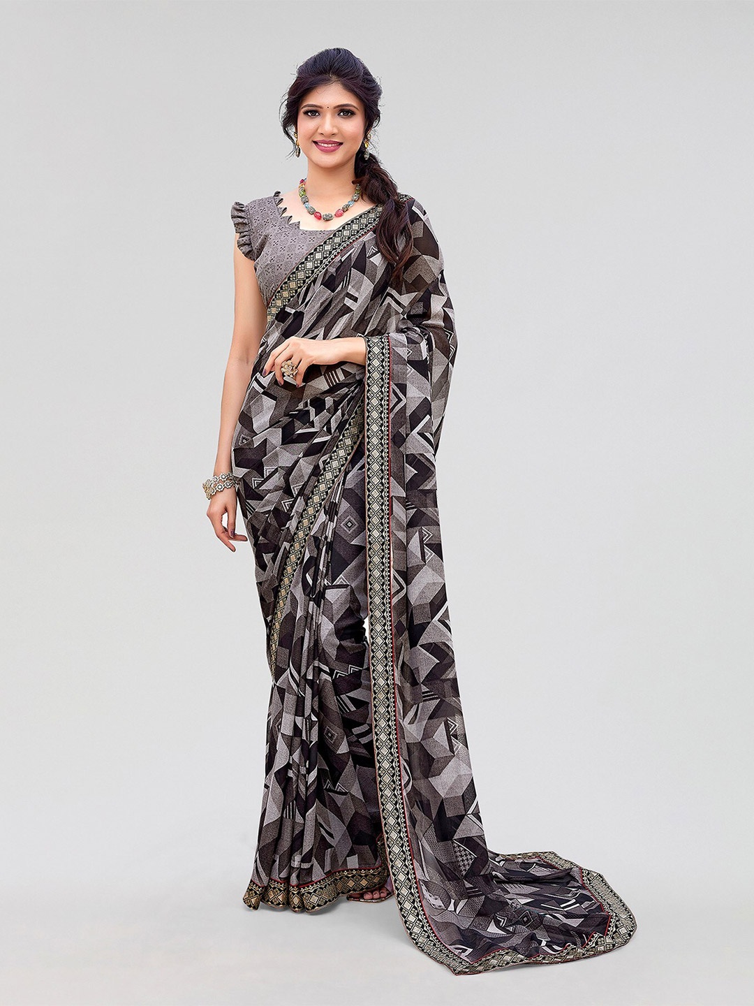 

Yashika Geometric Printed Georgette Saree, Grey