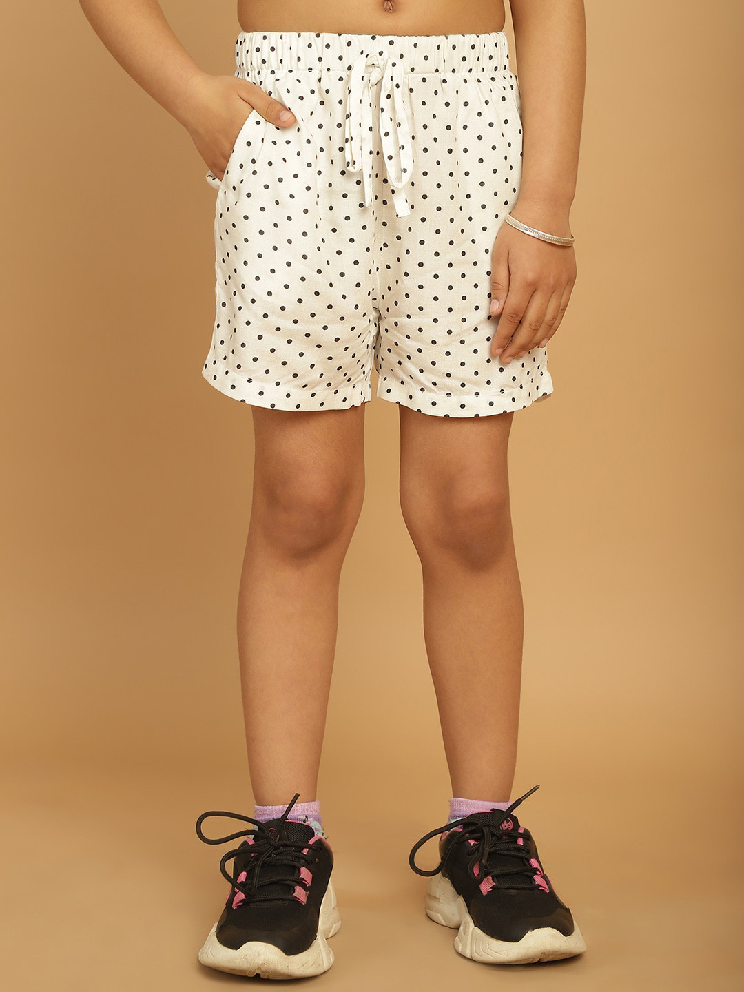 

MINI & MING Girls Geometric Printed Low-Rise Shorts, White