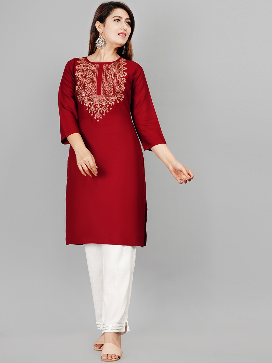 

SIPET Ethnic Motifs Embroidered Straight Kurta, Maroon