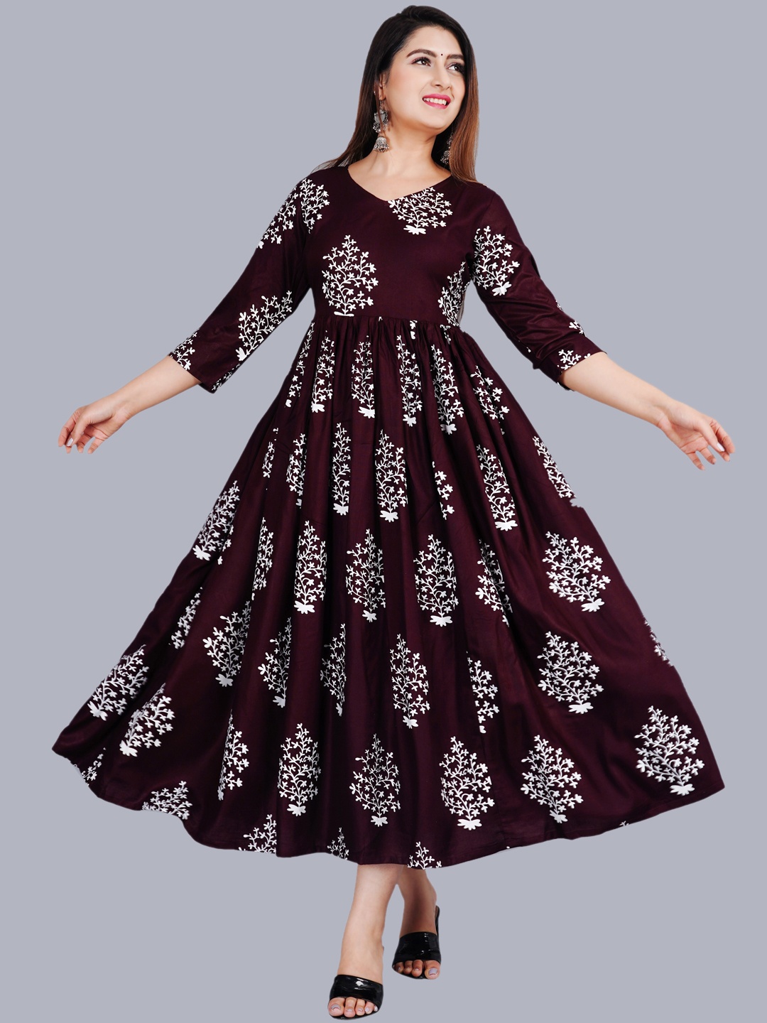 

SIPET Floral Printed V-Neck Anarkali Kurta, Brown