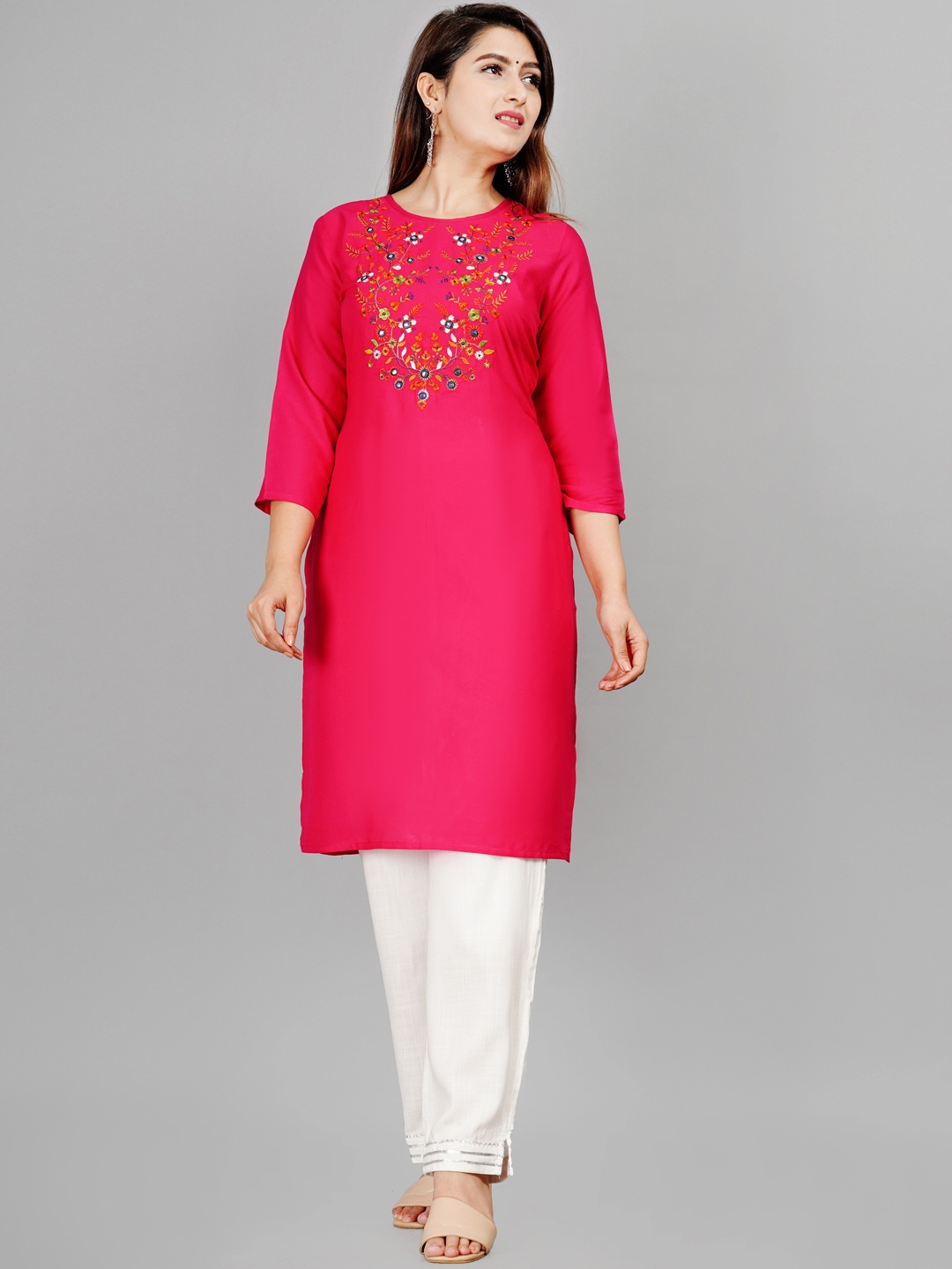 

SIPET Floral Embroidered Round Neck Straight Kurta, Pink