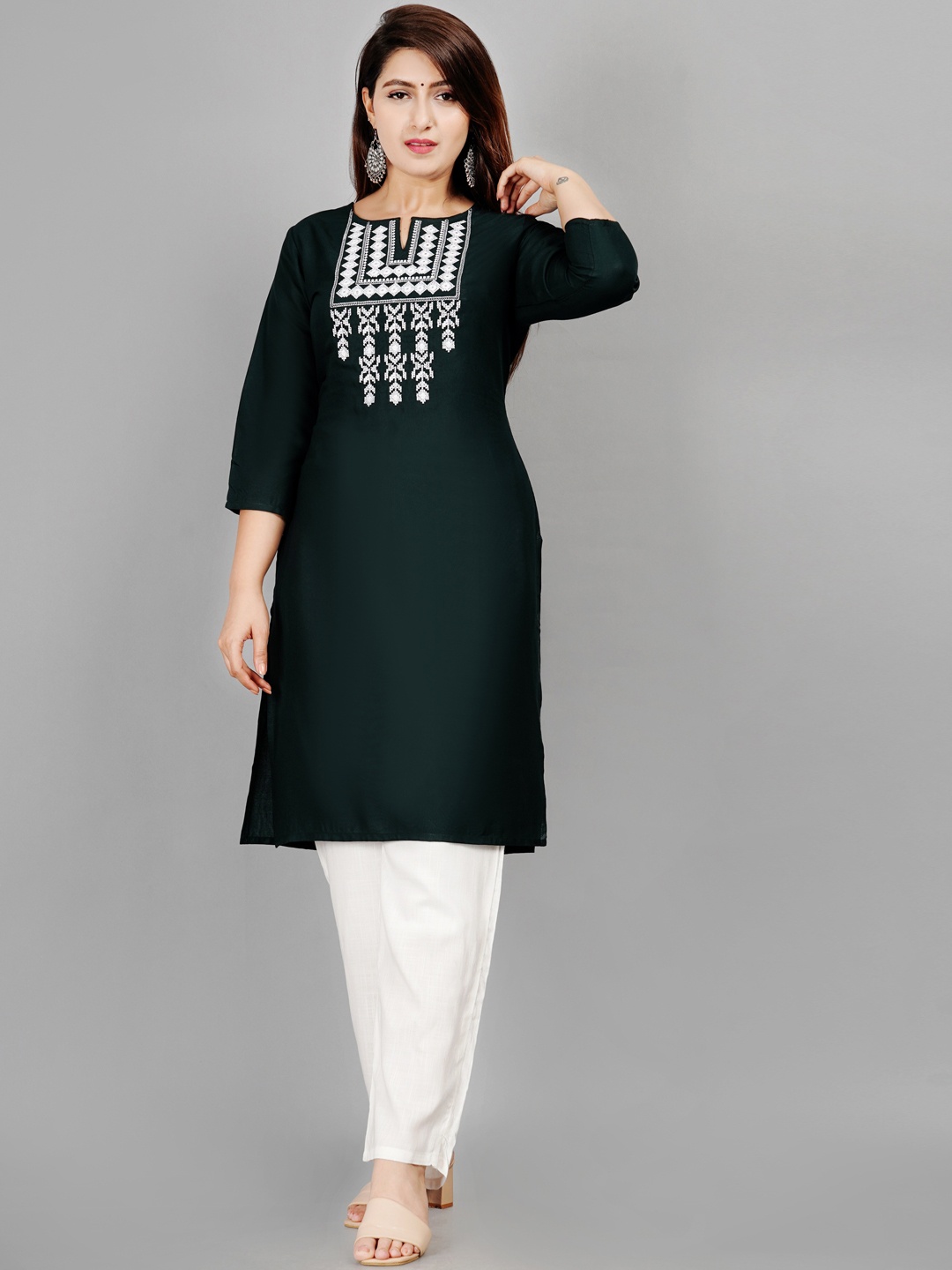 

SIPET Ethnic Motifs Yoke Design Thread Work Straight Kurta, Green