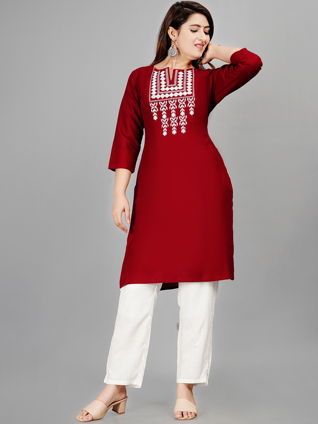 

SIPET Ethnic Motifs Yoke Design Thread Work Straight Kurta, Maroon