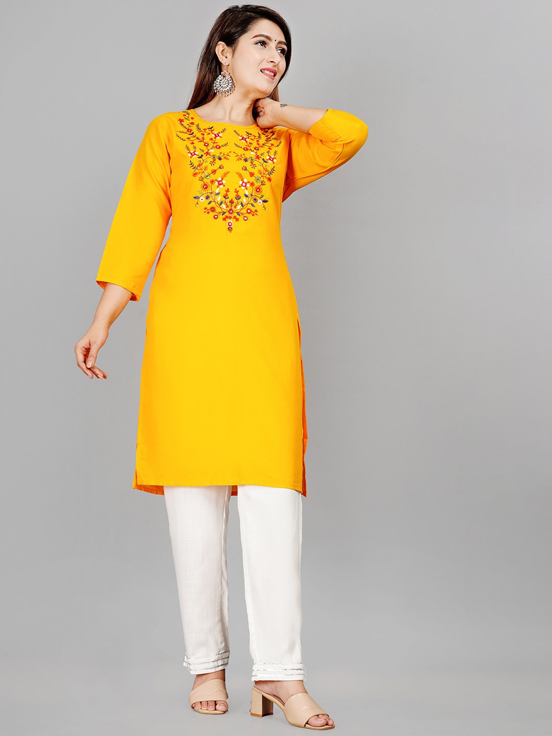

SIPET Floral Embroidered Round Neck Straight Kurta, Yellow
