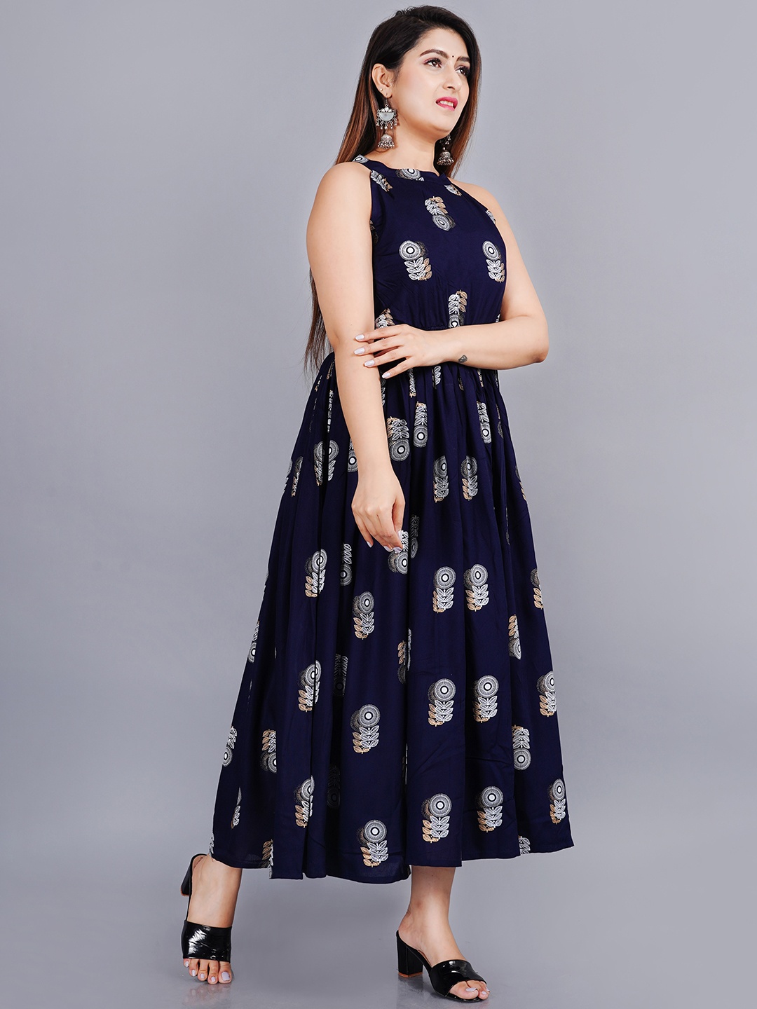 

SIPET Floral Printed Halter Neck Sleeveless Anarkali Kurta, Blue