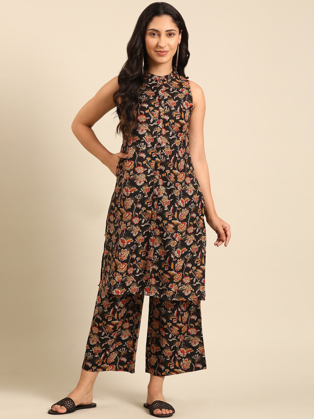 

IMARA Floral Printed Round Neck Striaght Kurta with Trousers, Black