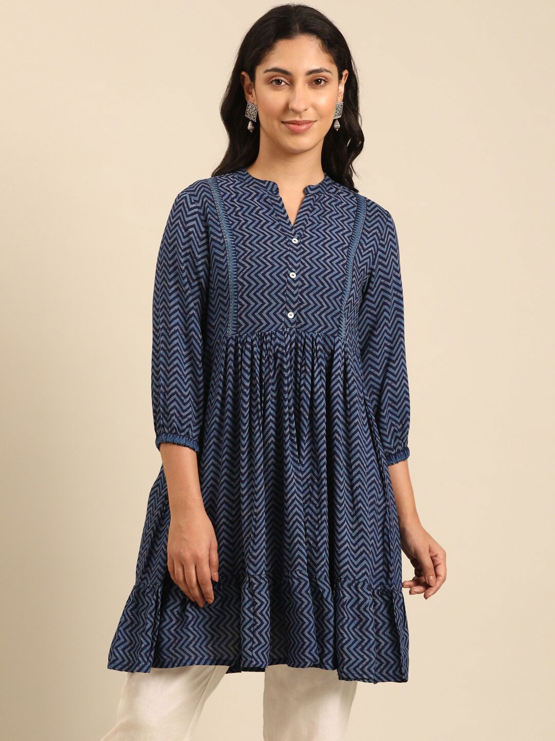 

IMARA Chevron Printed Puff Sleeves Mandarin Collar Indigo A-line Kurta, Blue