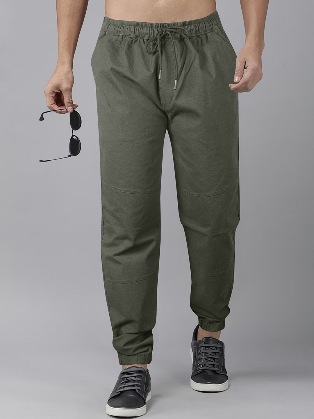 

Jb Just BLACK Men Cotton Mid Rise Regular Fit Joggers, Green