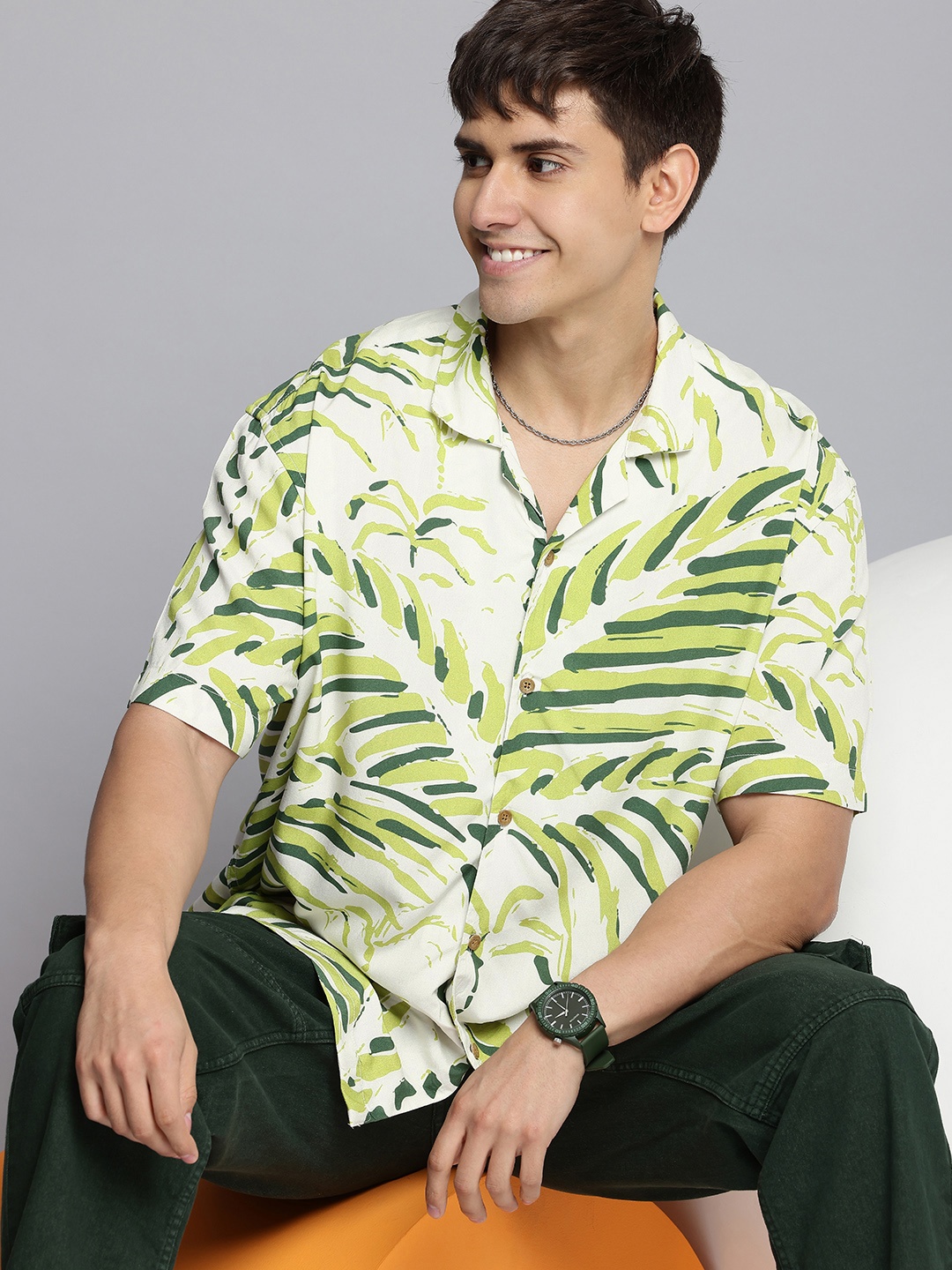 

Aeropostale Men Tropical Print Cuban Collar Casual Shirt, Green