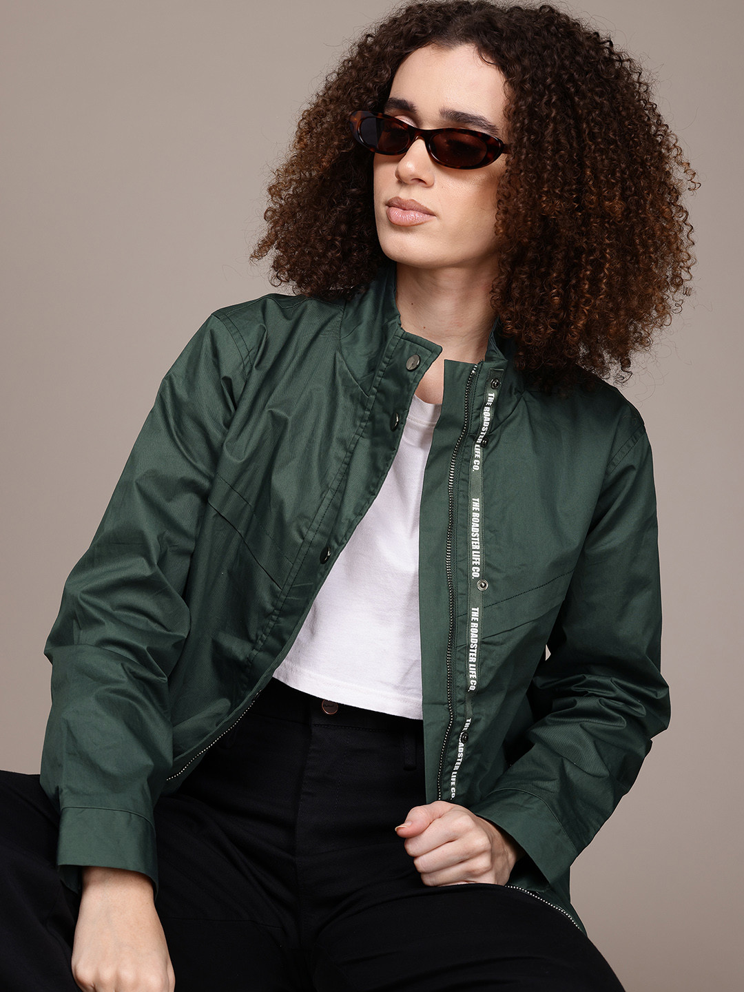 

The Roadster Lifestyle Co. Women Cotton Tailored Jacket, Green