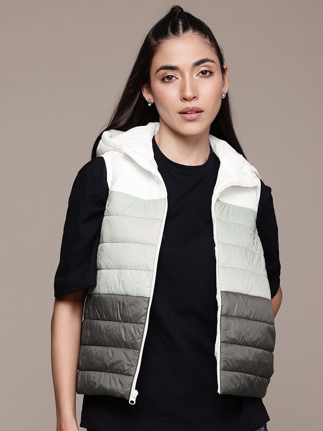 

Roadster The Lifestyle Co. Striped Hooded Gilet Padded Jacket, White