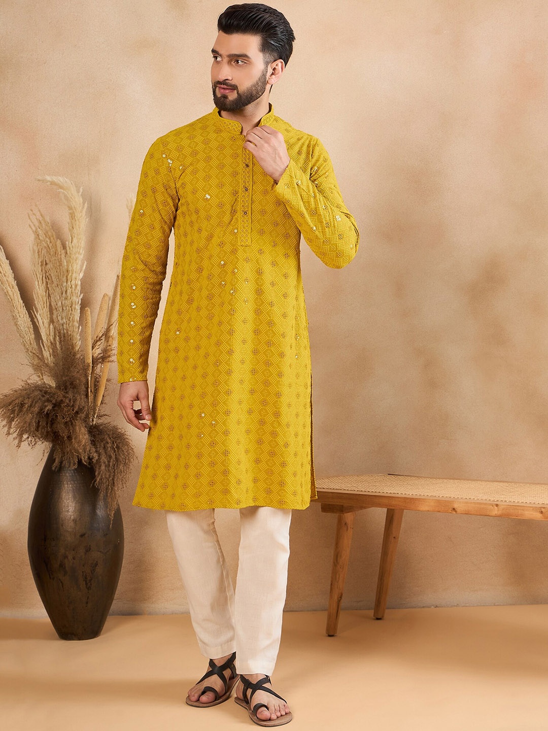 

HERE&NOW Men Ethnic Motifs Embroidered Straight Kurta, Mustard