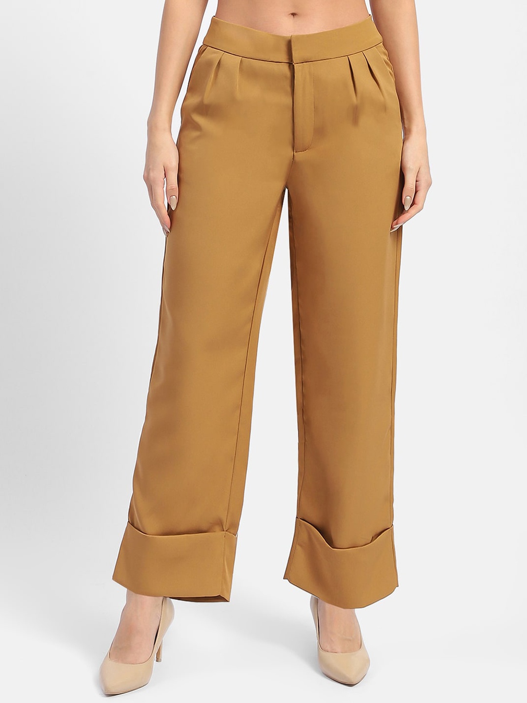 

Madame Women Pleated Parallel Trousers, Brown