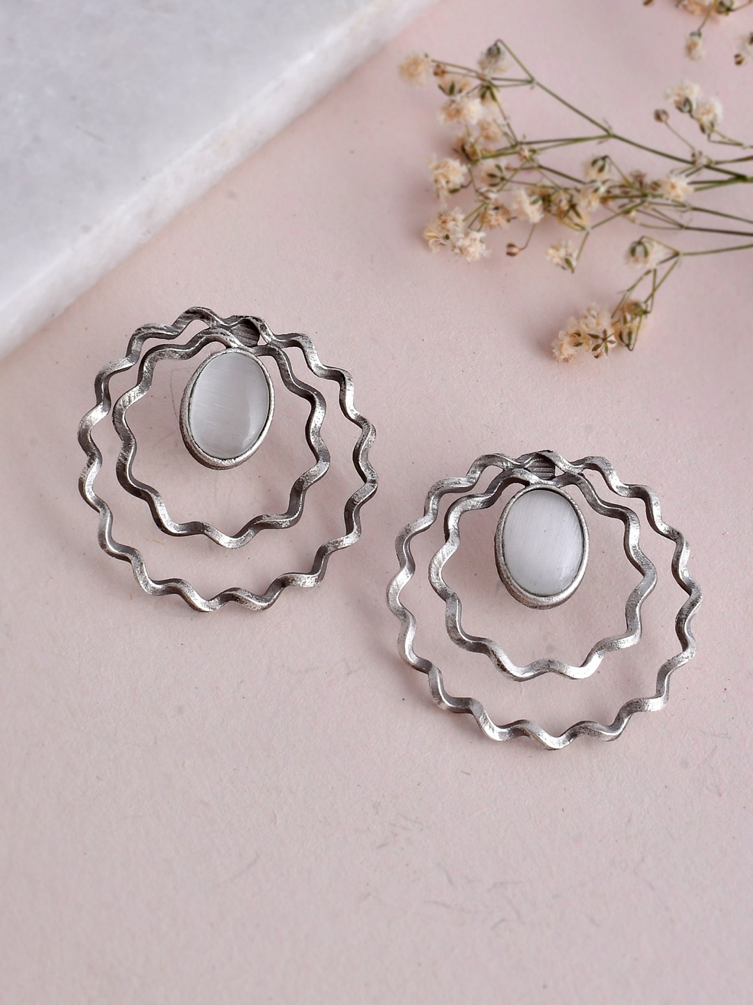 

DASTOOR Silver-Plated Oxidised Studs Earrings