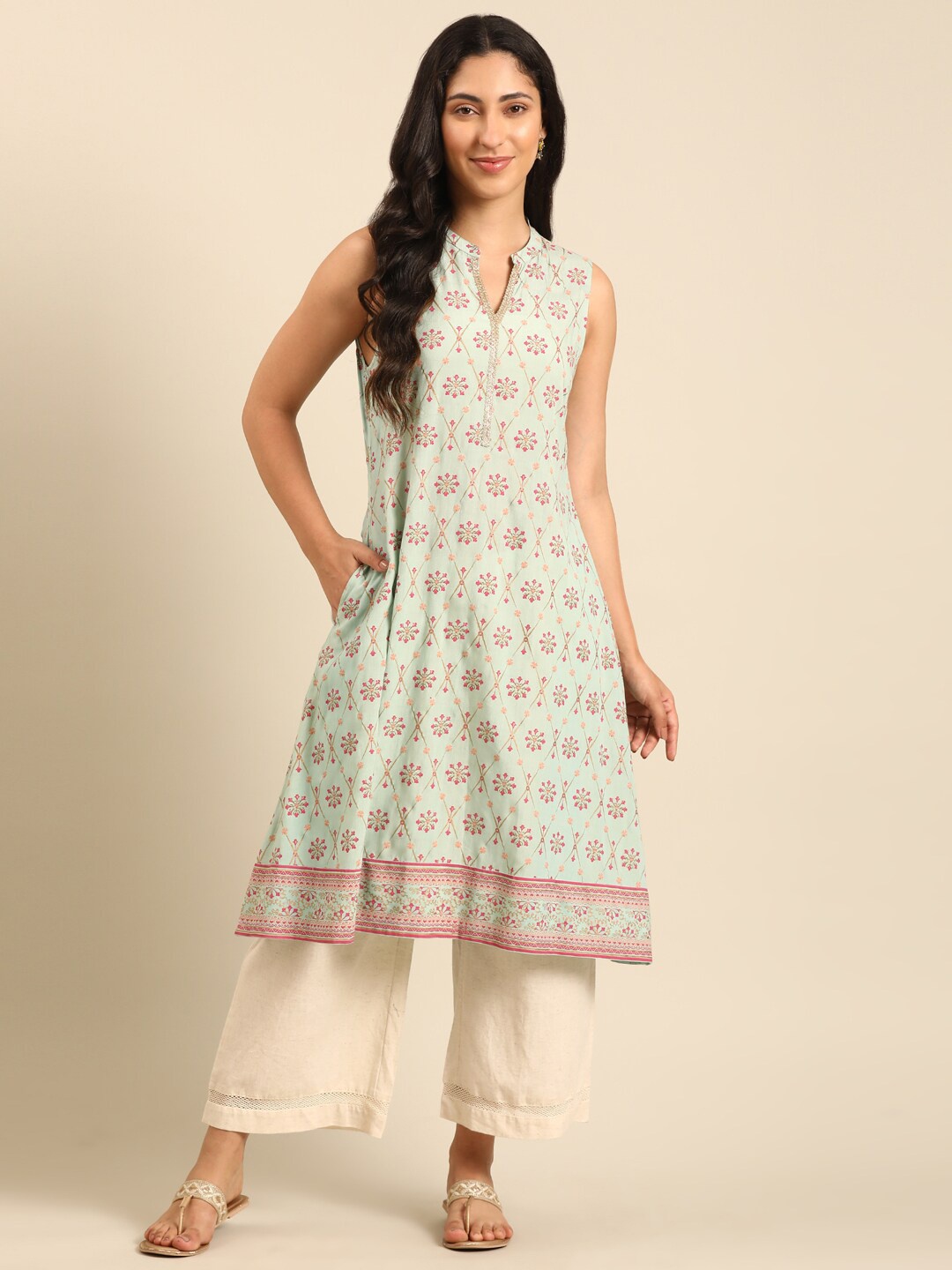 

IMARA Floral Printed A-Line Kurta, Green