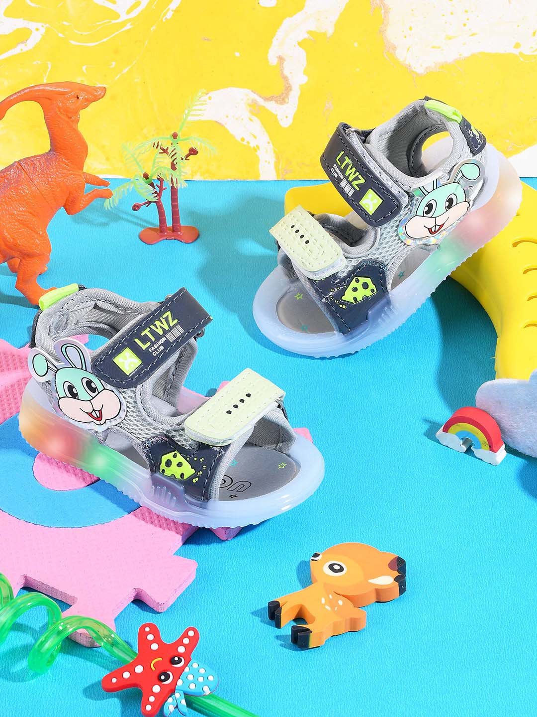 

KATS Infants Printed LED Light Sports Sandals, Grey