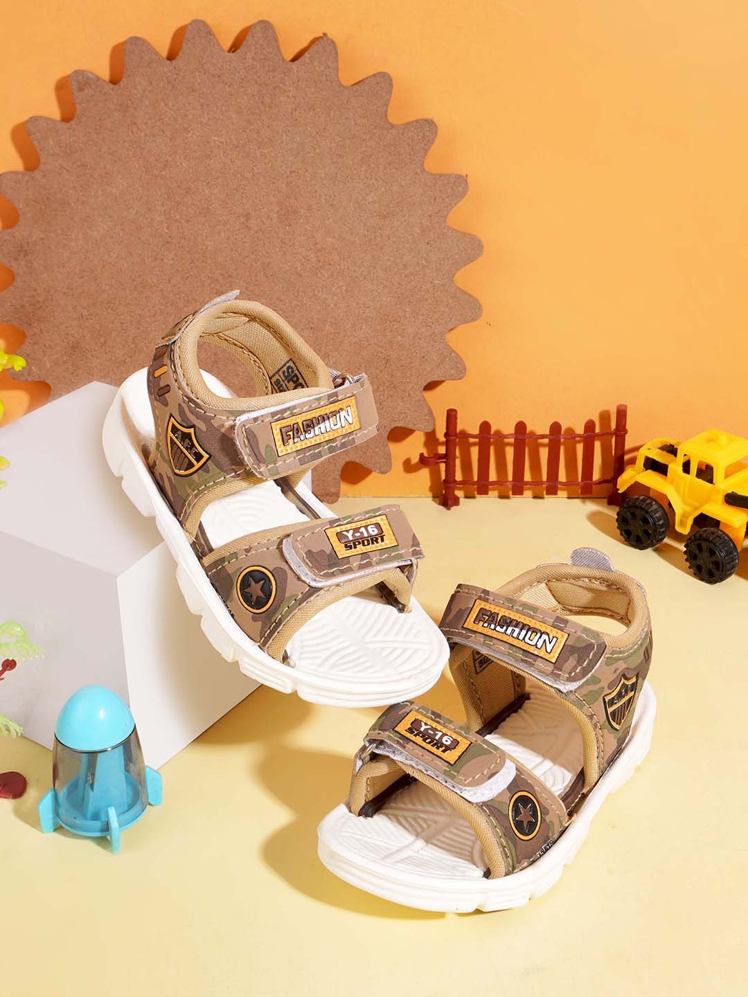 

Kats Infant First Walking Lightweight Sports Sandals, Beige