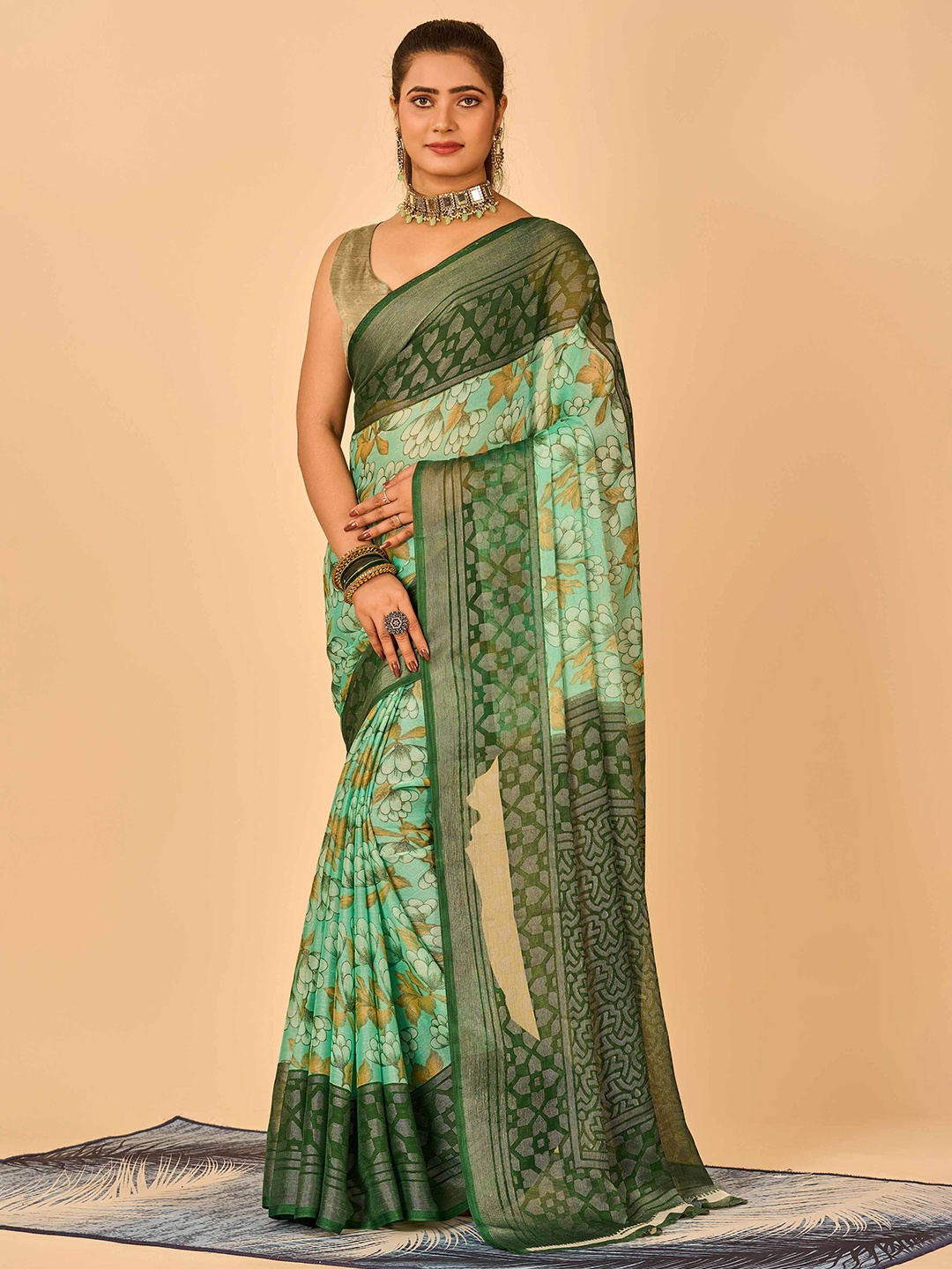 

HALFSAREE STUDIO Floral Zari Printed Saree With Blouse Piece, Green