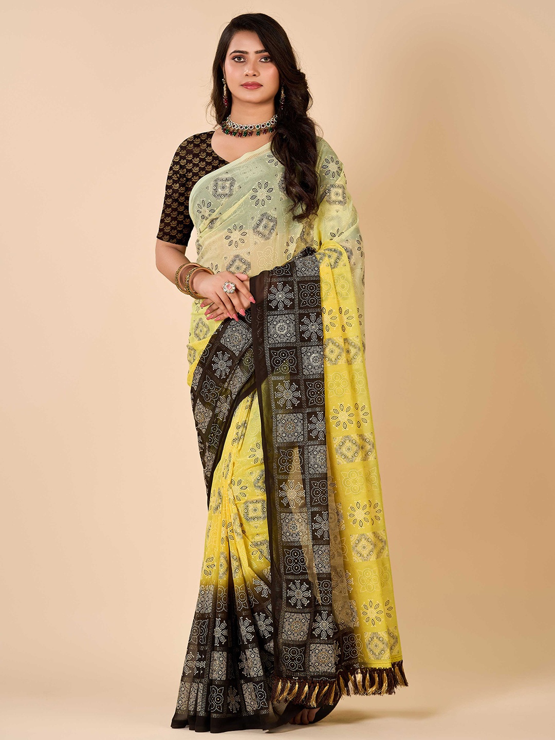 

HALFSAREE STUDIO Floral Printed Saree, Yellow