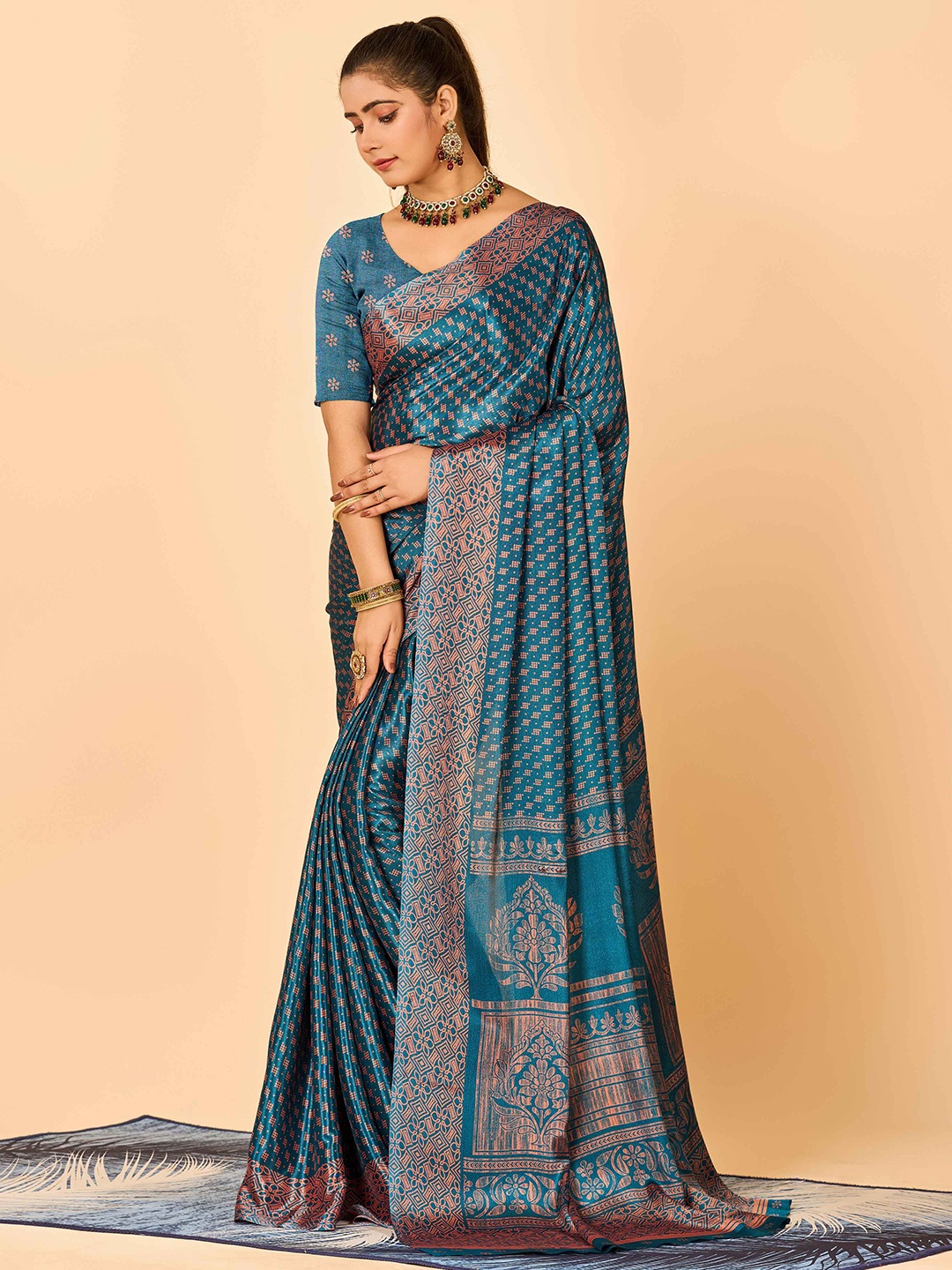 

HALFSAREE STUDIO Printed Saree With Blouse Piece, Blue