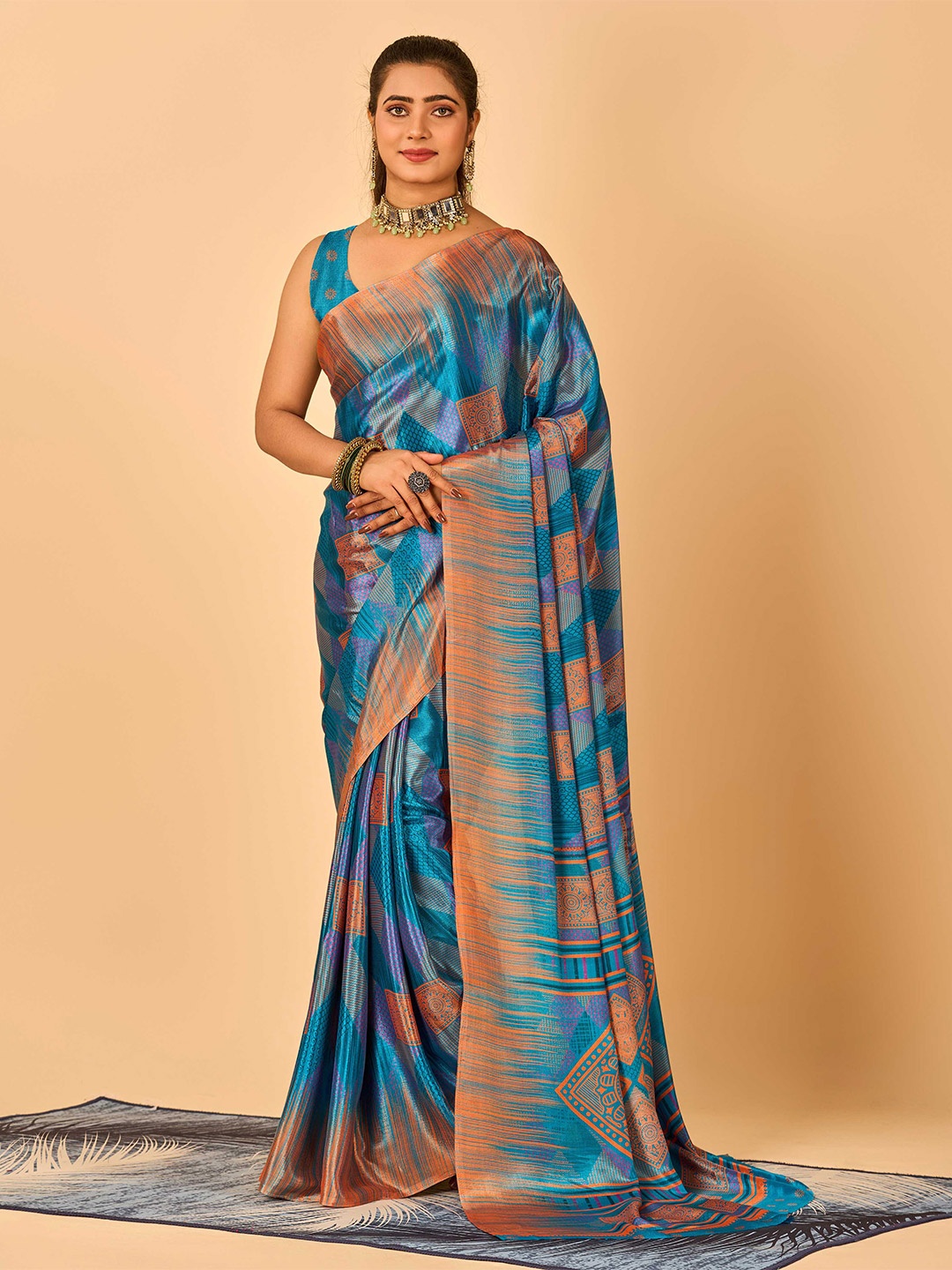 

HALFSAREE STUDIO Geometric Printed Saree, Blue