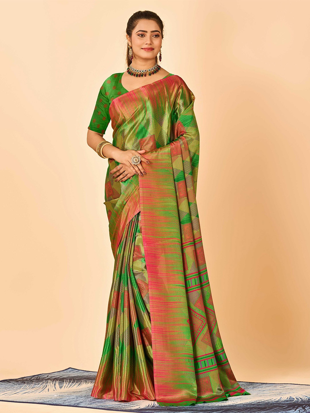 

HALFSAREE STUDIO Geometric Printed Saree, Green