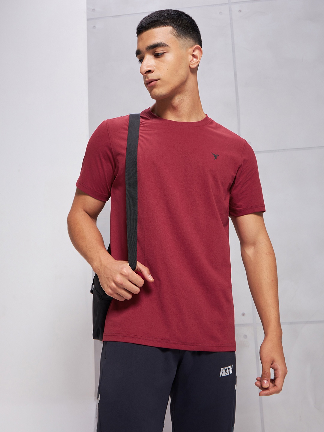 

Technosport Cotflex Round Neck Short Sleeves Rapid-Dry Slim Fit T-shirt, Red