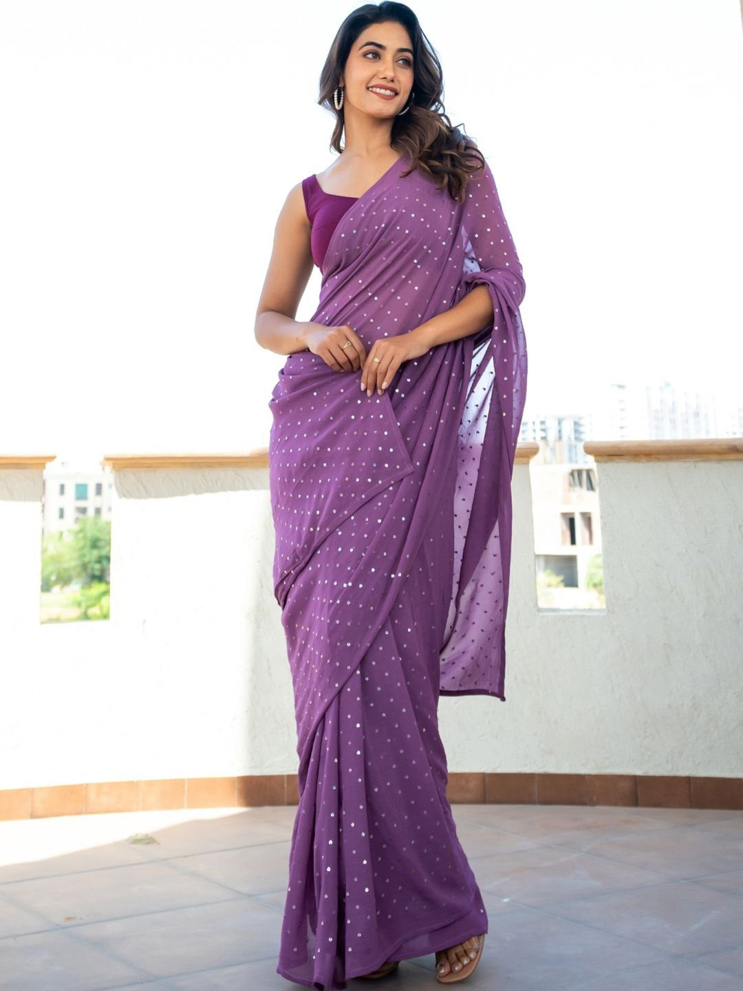 

HOUSE OF JAMOTI Embellished Sequinned Saree, Purple