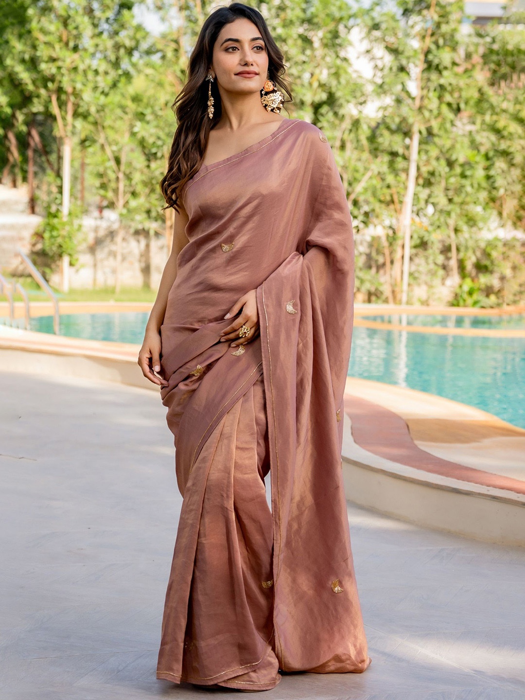

HOUSE OF JAMOTI Floral Beads and Stones Tissue Saree, Beige