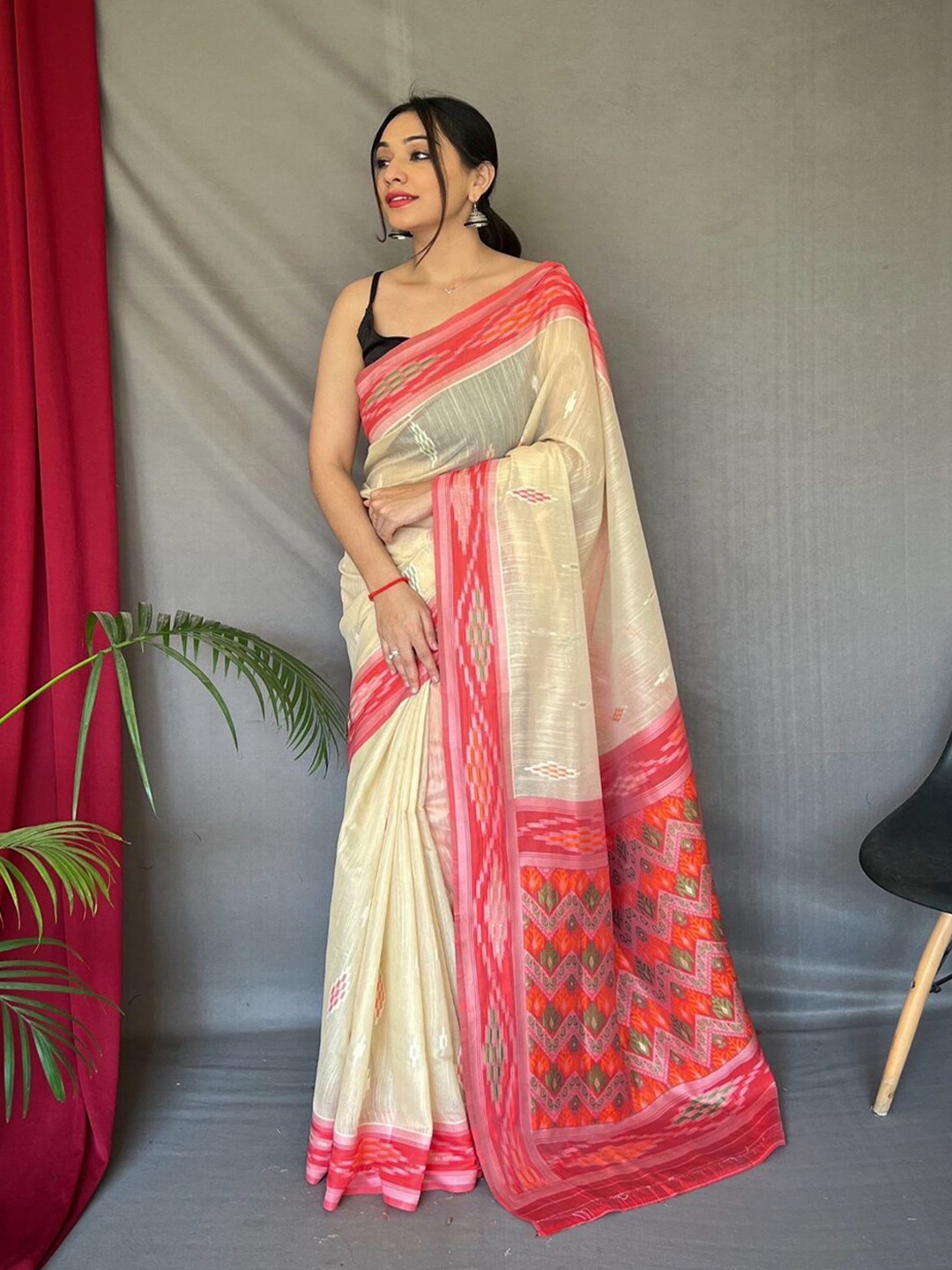

SGF11 Woven Design Silk Cotton Chanderi Saree, Cream