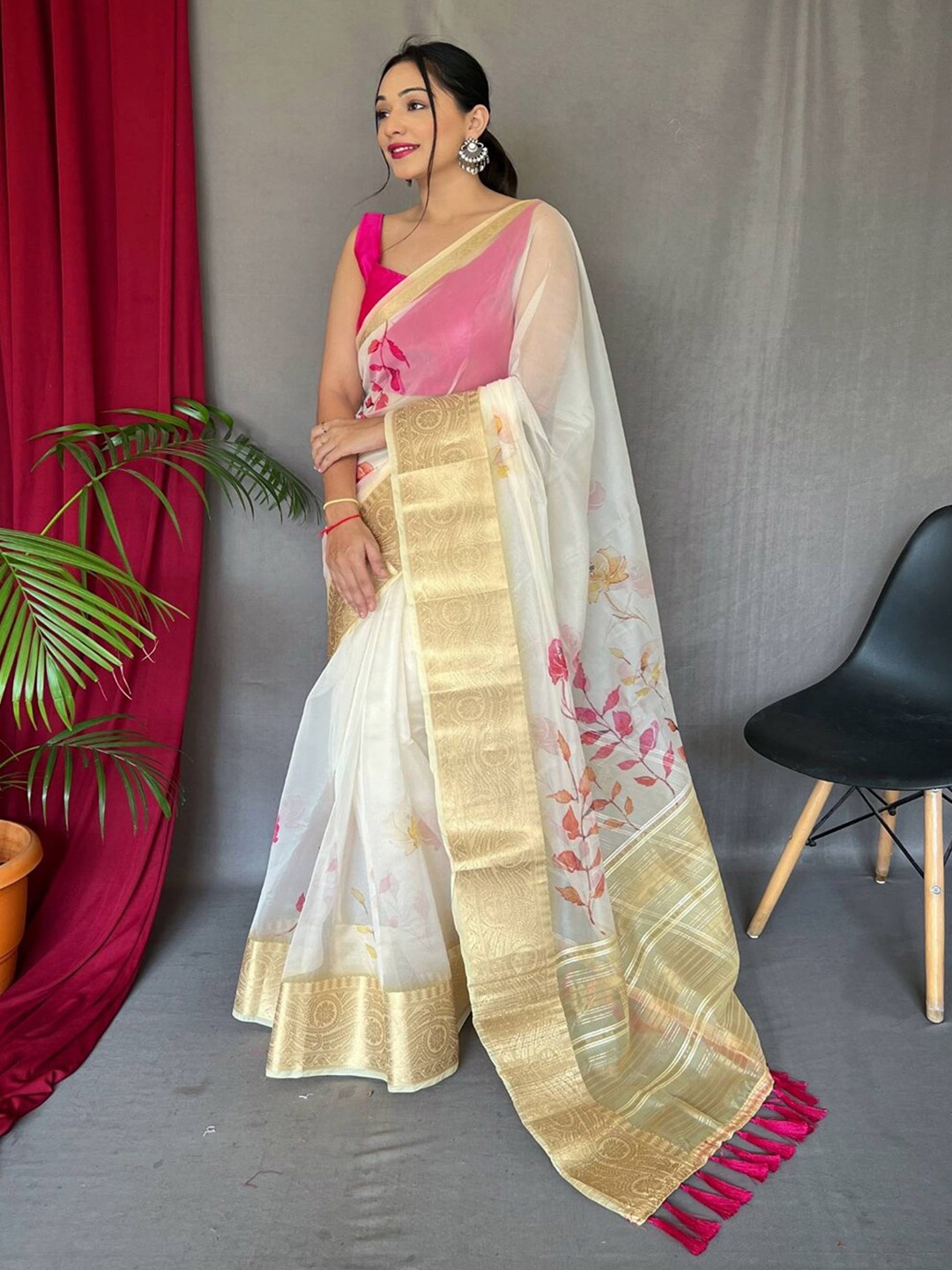 

SGF11 Floral Printed Zari Silk Cotton Kanjeevaram Saree, Beige