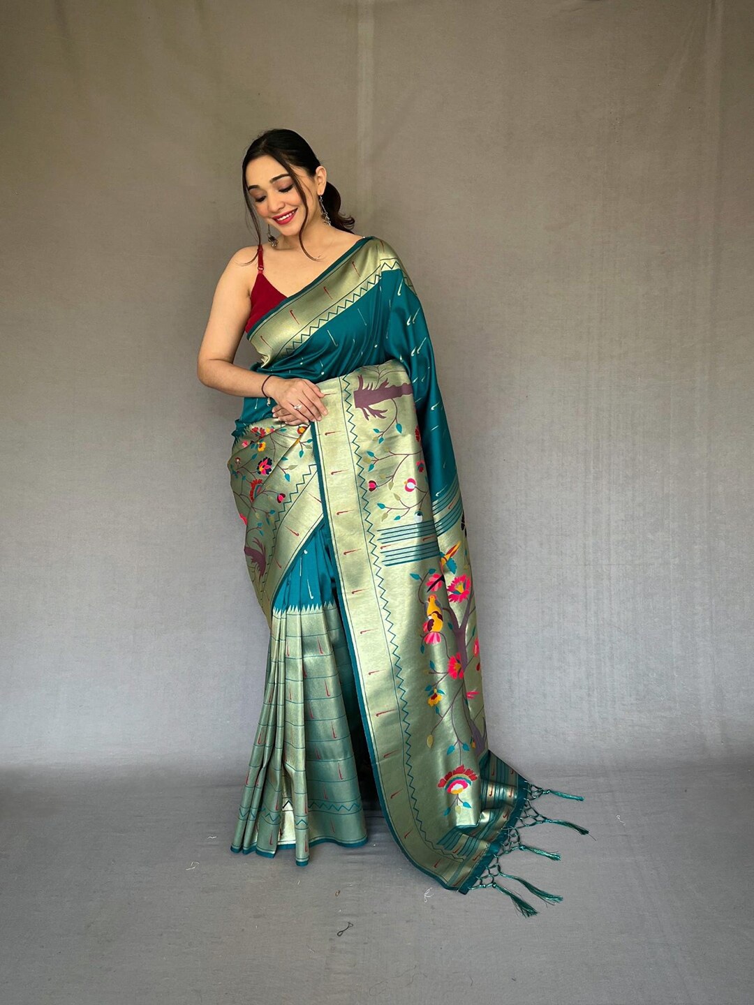 

SGF11 Woven Design Pure Zari Heavy Work Paithani Kanjeevaram Silk Saree, Teal