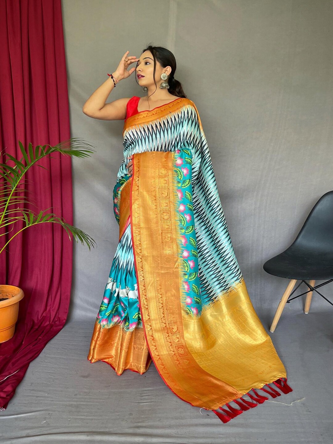 

SGF11 Ethnic Motifs Woven Design Zari Silk Cotton Banarasi Saree, Blue