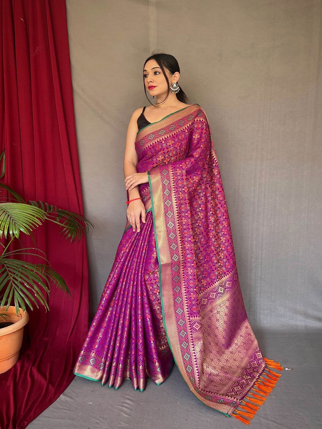 

SGF11 Woven Design Zari Silk Cotton Patola Saree, Purple