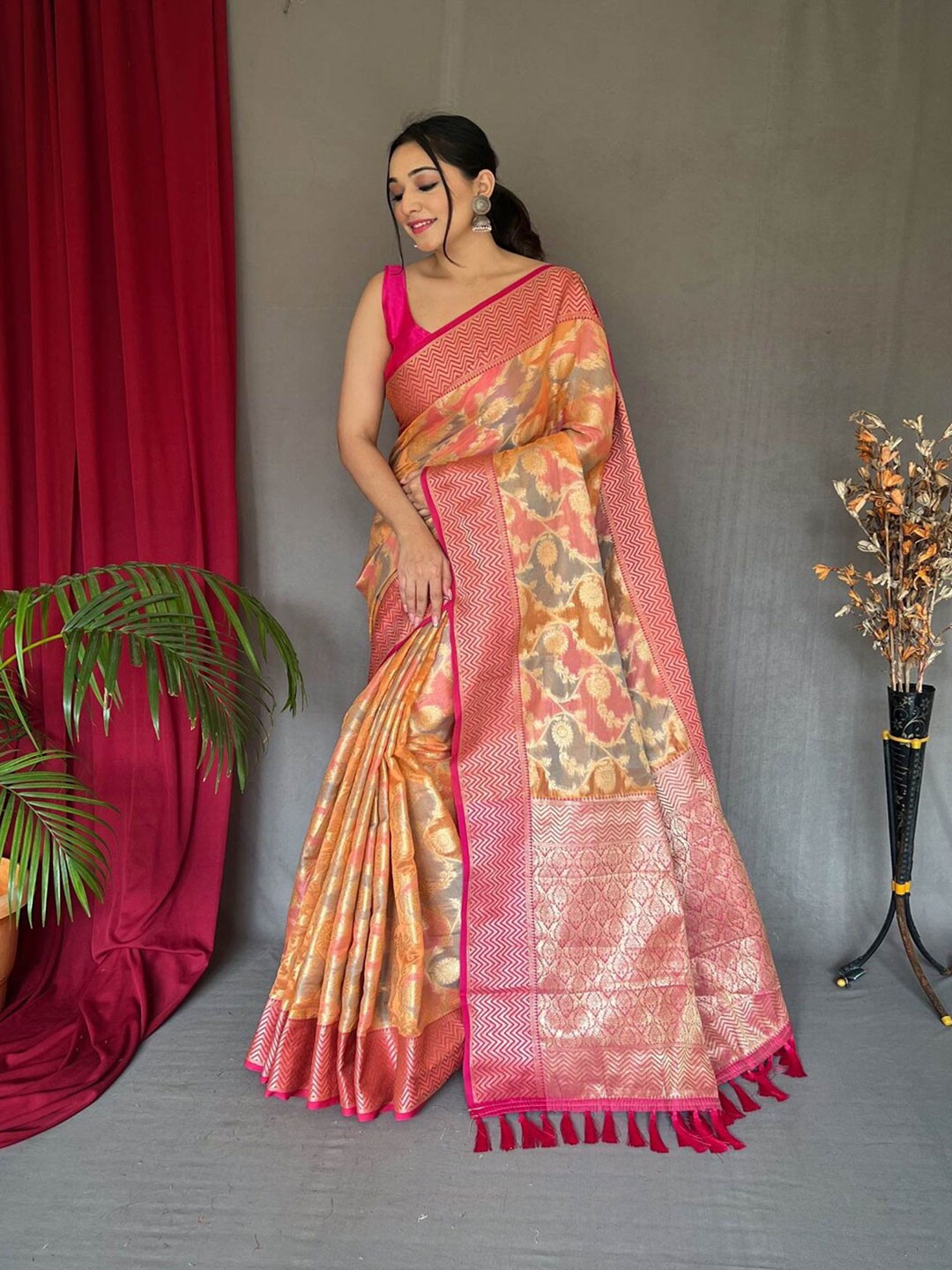 

SGF11 Ethnic Motifs Woven Design Zari Silk Cotton Kanjeevaram Saree, Orange