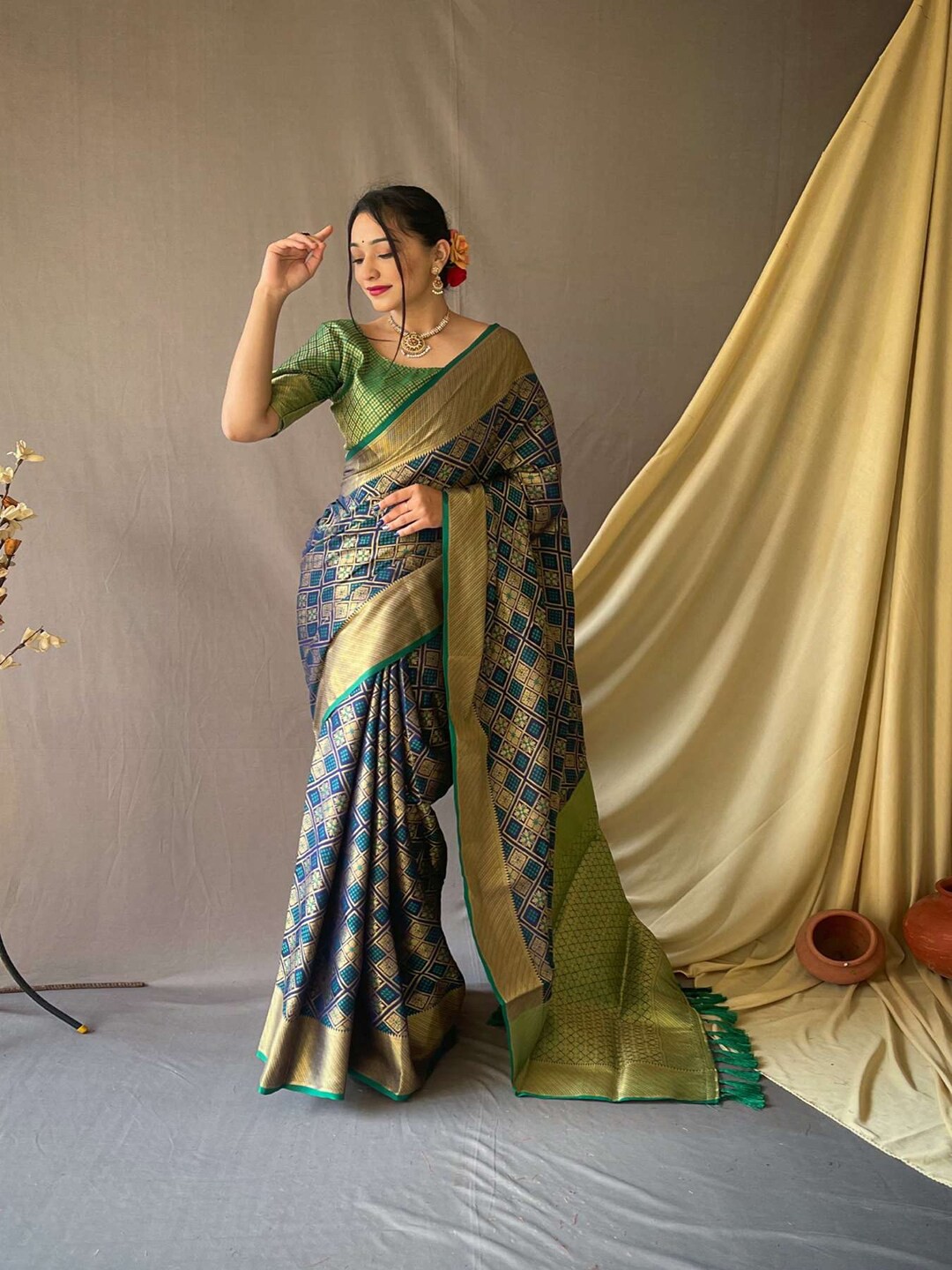 

SGF11 Woven Design Zari Silk Cotton Patola Saree, Navy blue