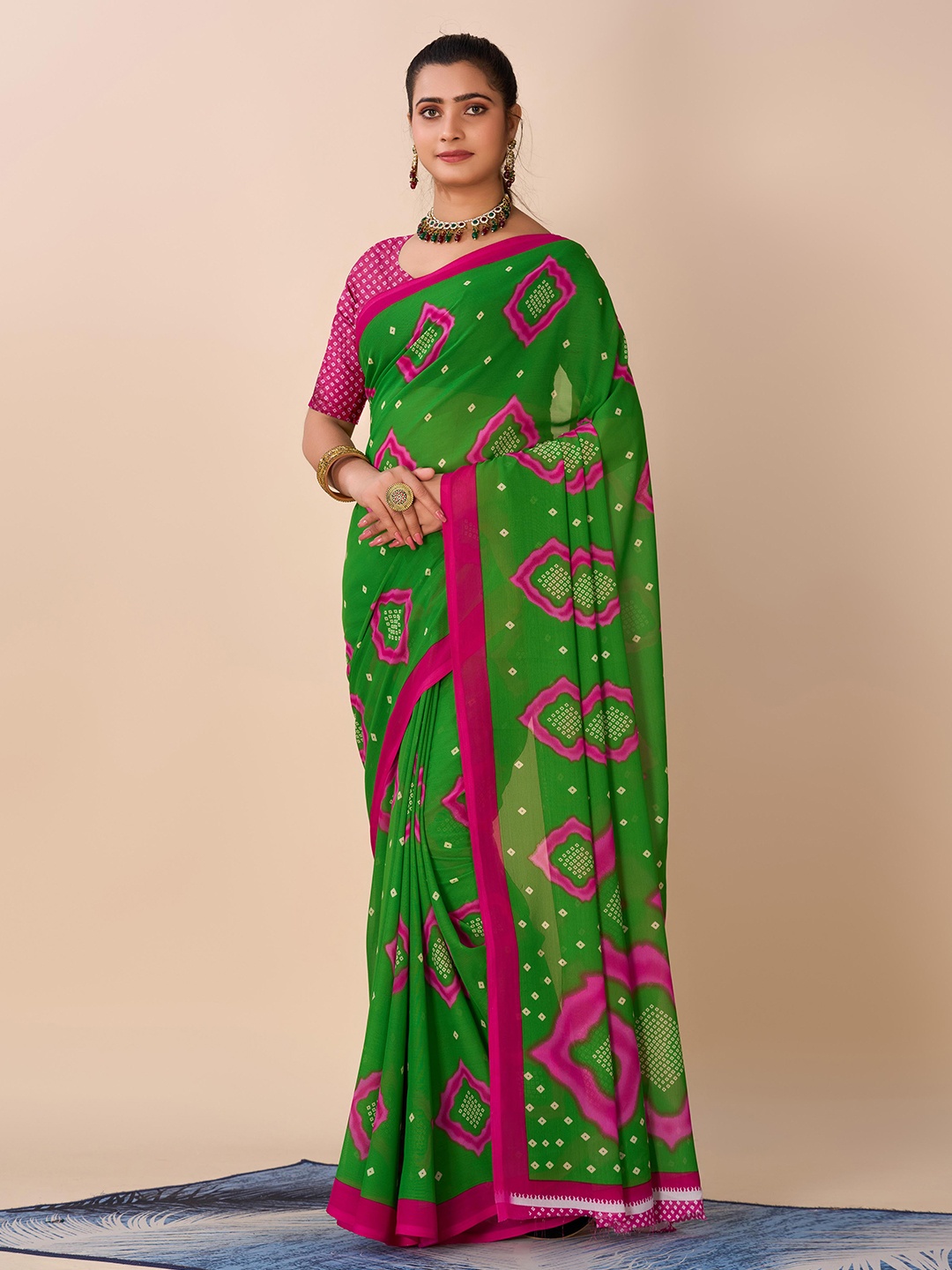 

HALFSAREE STUDIO Bandhani Printed Saree, Green