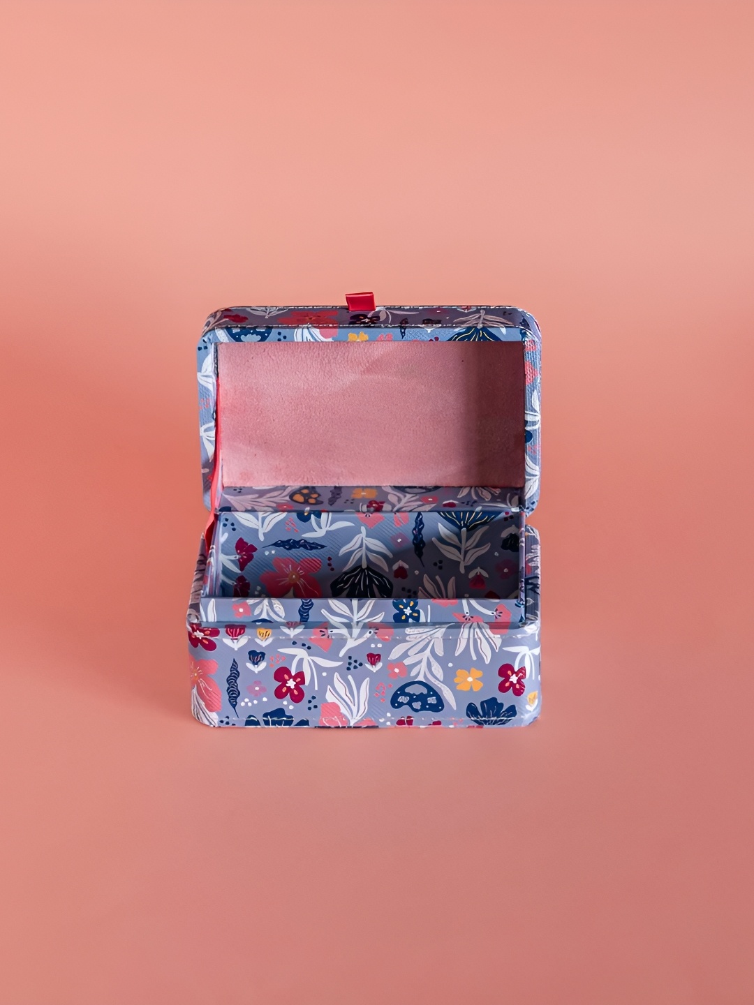 

The Wishing Chair Blue & White Printed Makeup Organisers