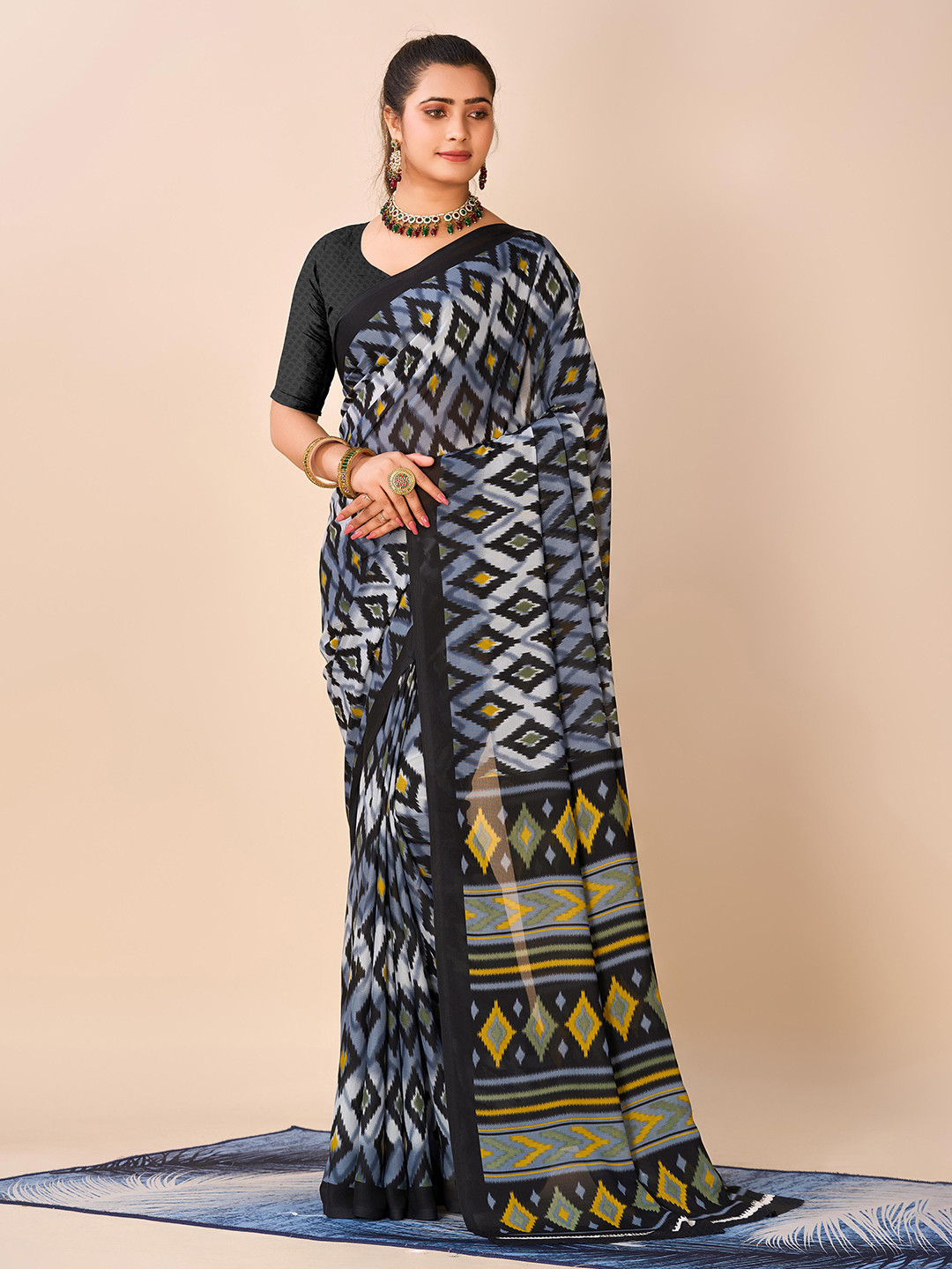 

HALFSAREE STUDIO Geometric Printed Saree, Blue