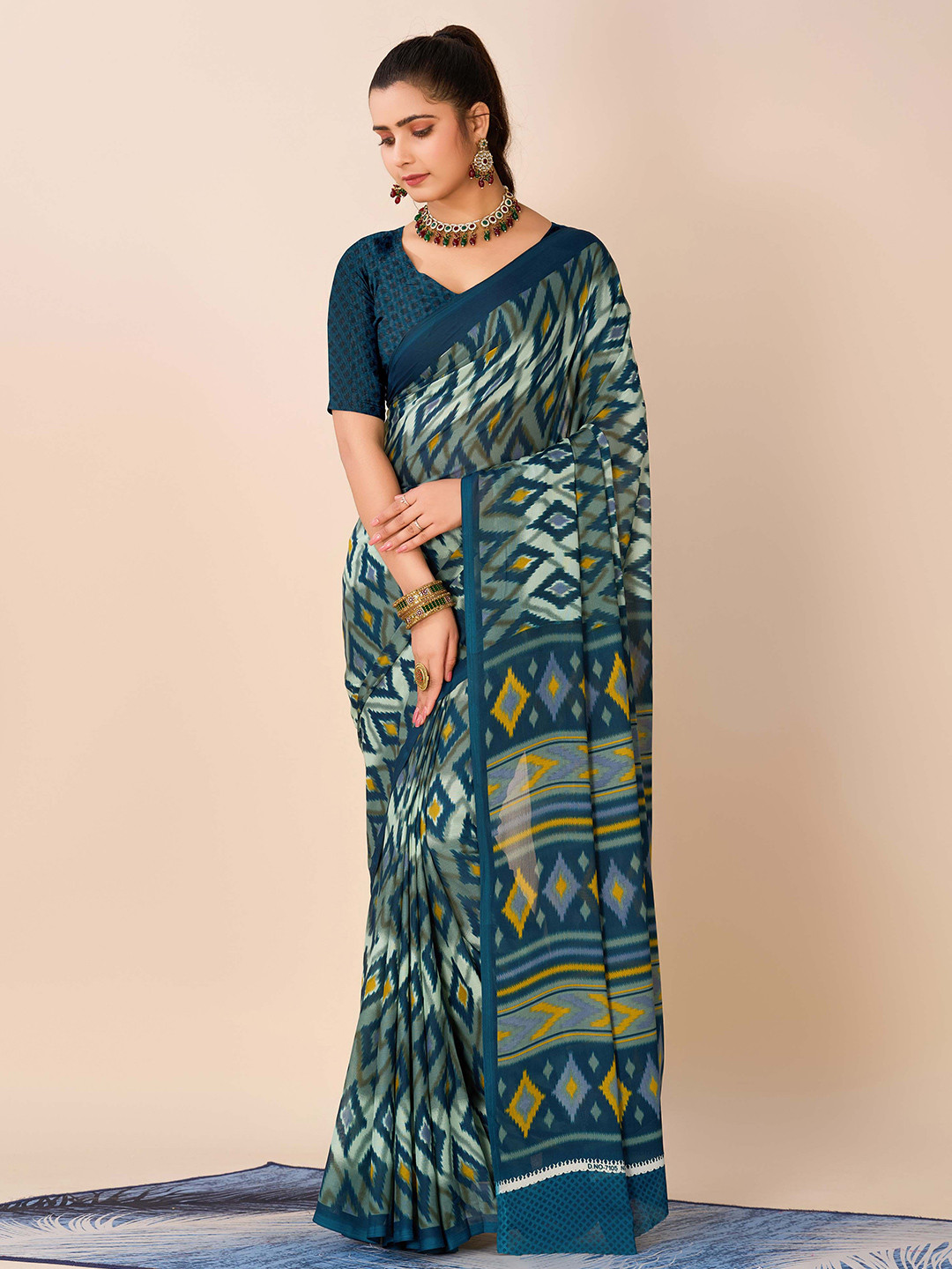 

HALFSAREE STUDIO Geometric Printed Saree, Green