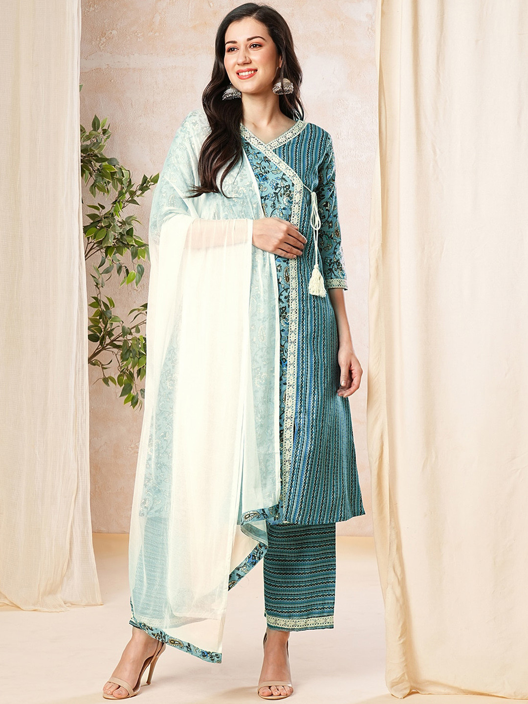 

SKYLEE Floral Printed Angrakha Kurta with Palazzos & With Dupatta, Turquoise blue