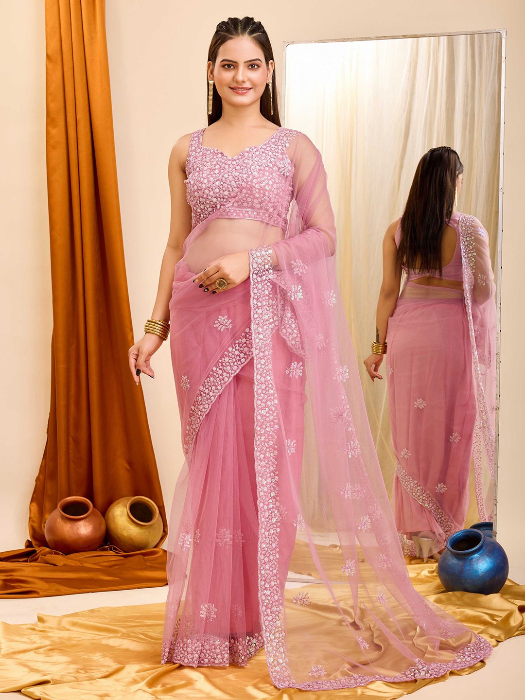 

VAIRAGEE Floral Embroidered Sequinned Net Saree, Pink