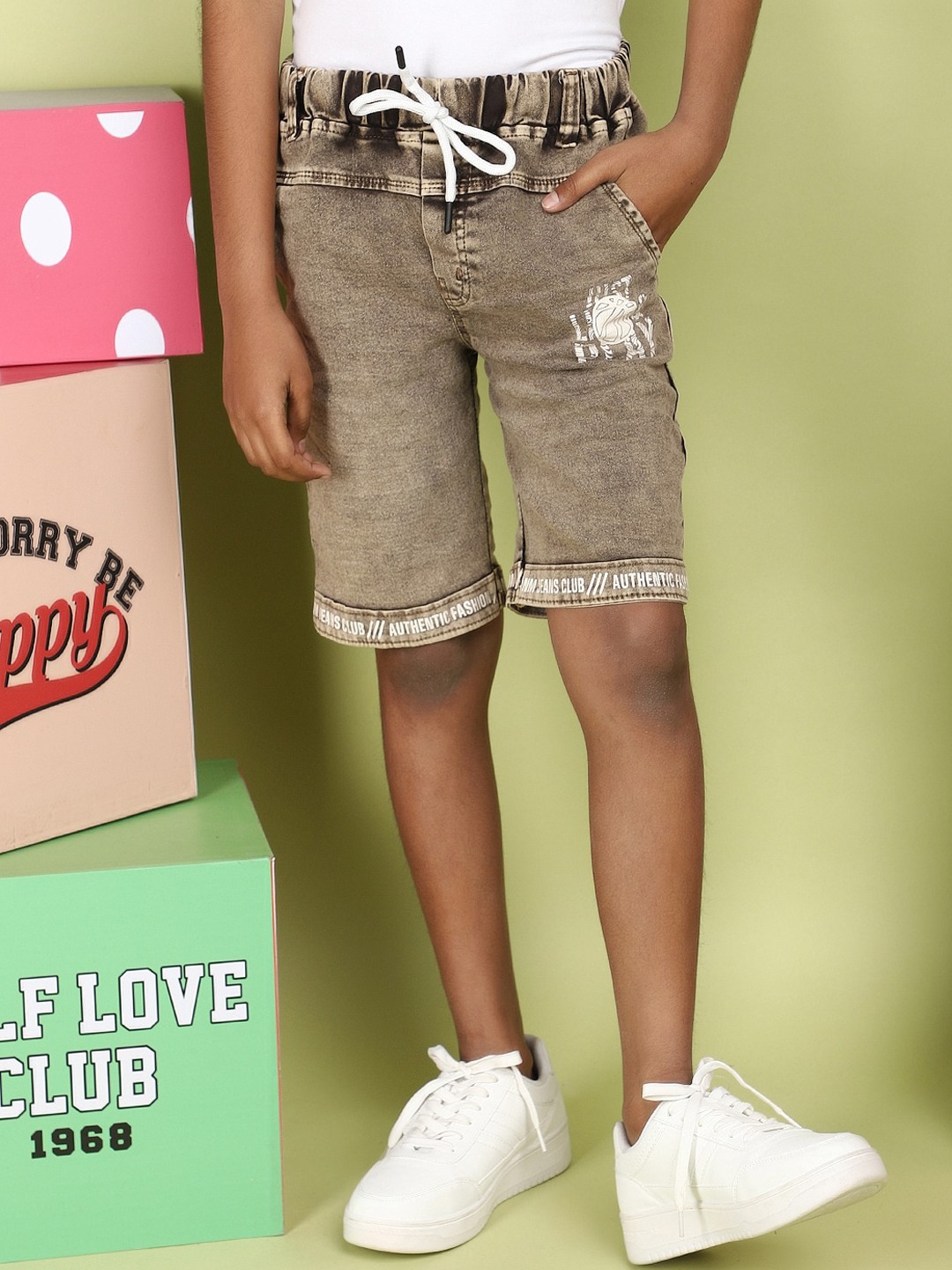 

V-Mart Boys Mid-Rise Shorts, Brown
