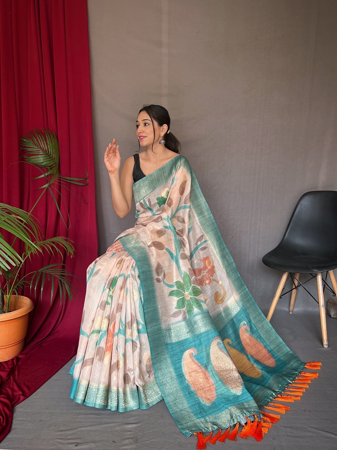 

SGF11 Floral Printed Zari Silk Cotton Jamdani Saree, Blue