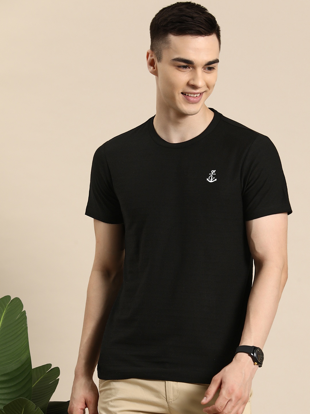 

Mast & Harbour Men Solid Regular Fit T-shirt, Black