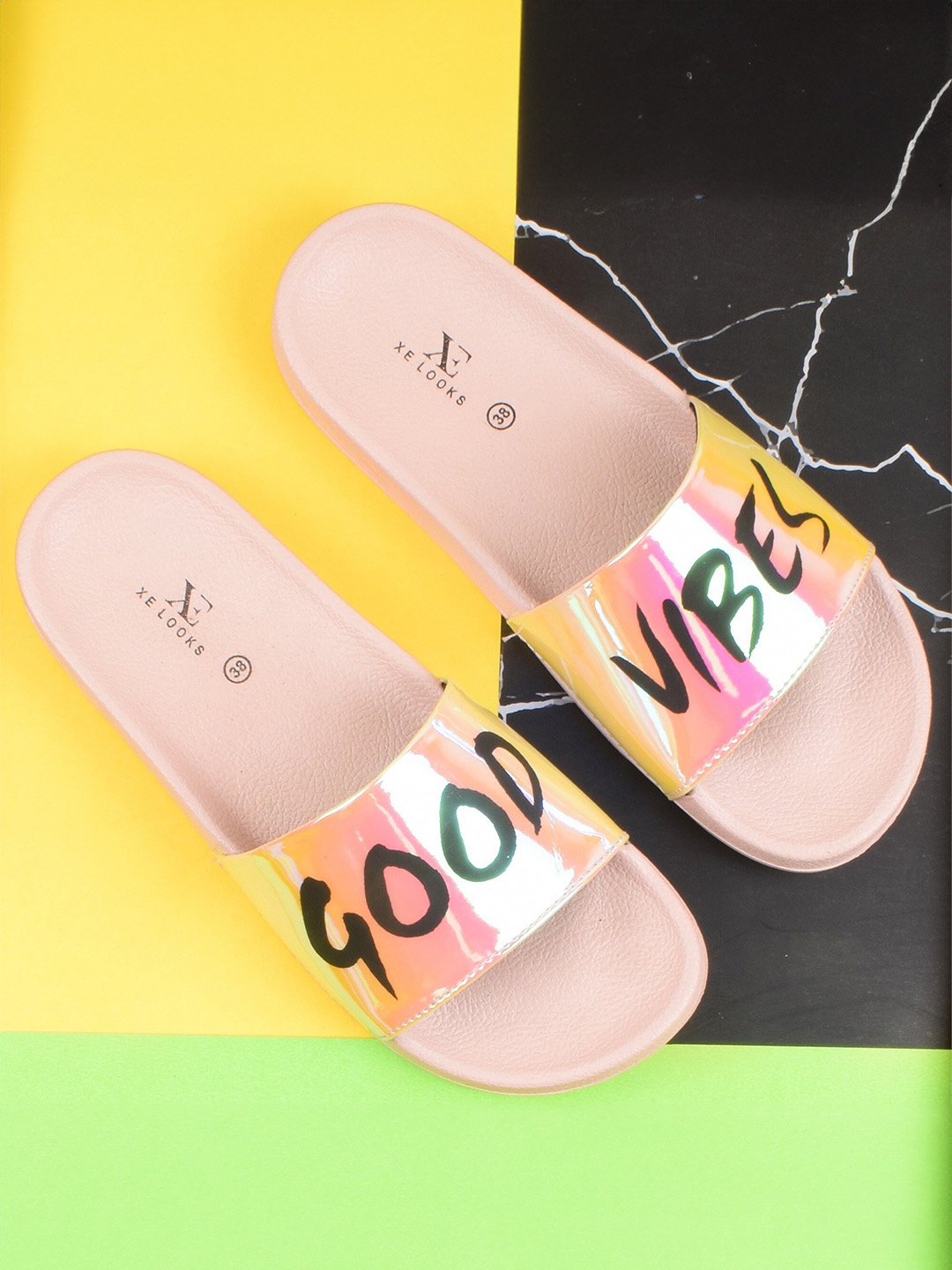 

XE Looks Women Printed Sliders, Pink