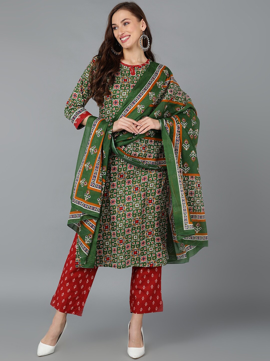 

AHIKA Printed Regular Pure Cotton Kurta With Trousers & Dupatta, Green
