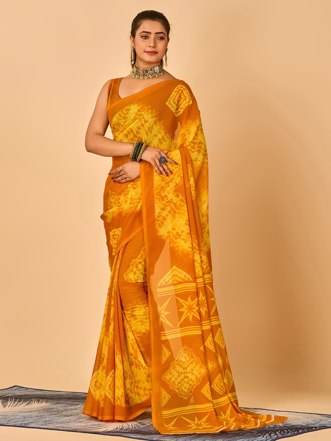 

HALFSAREE STUDIO Abstract Printed Georgette Saree, Mustard